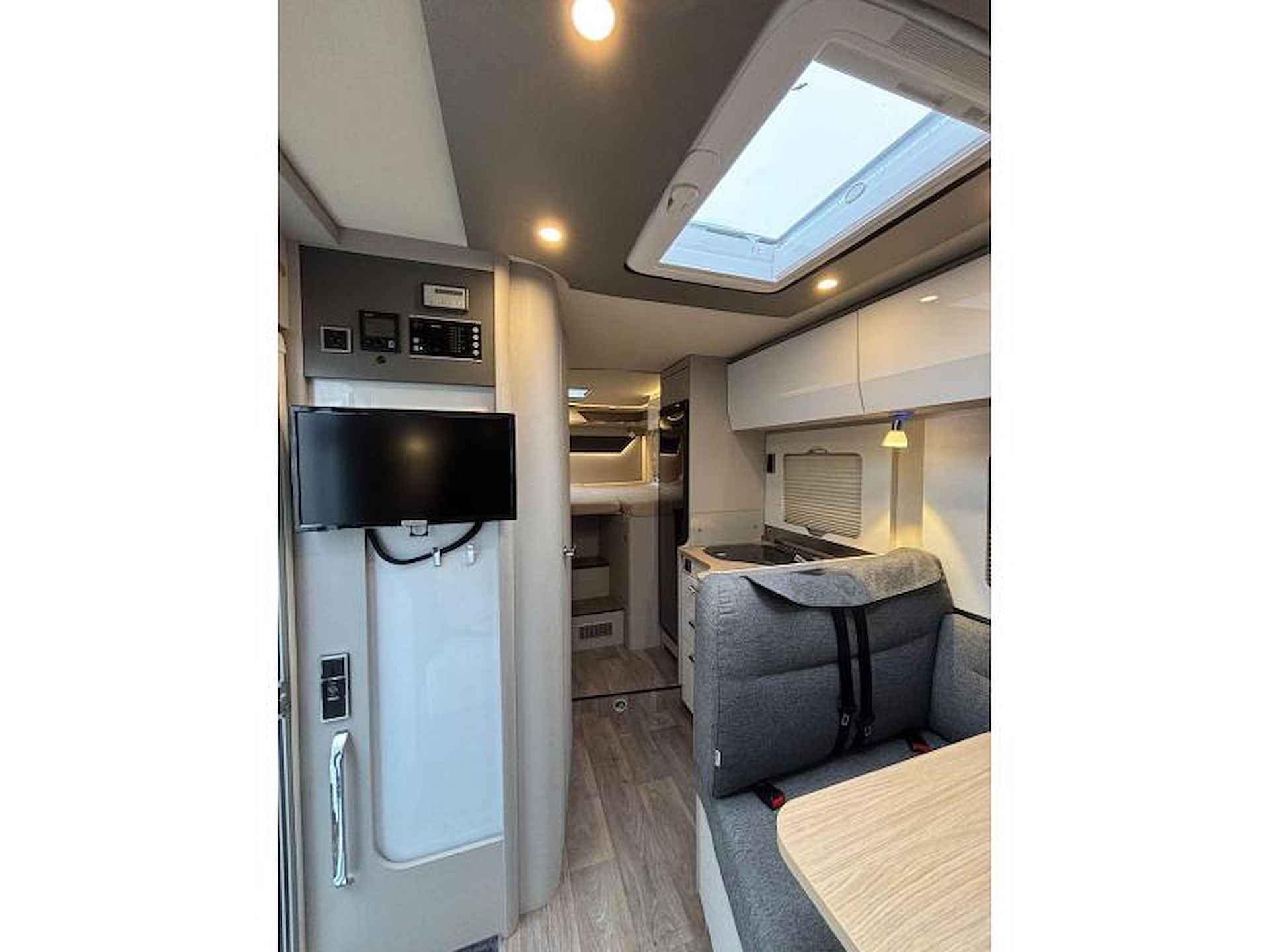 Hymer Tramp S  585 417 CDI  SAT  TOPPER - 15/17