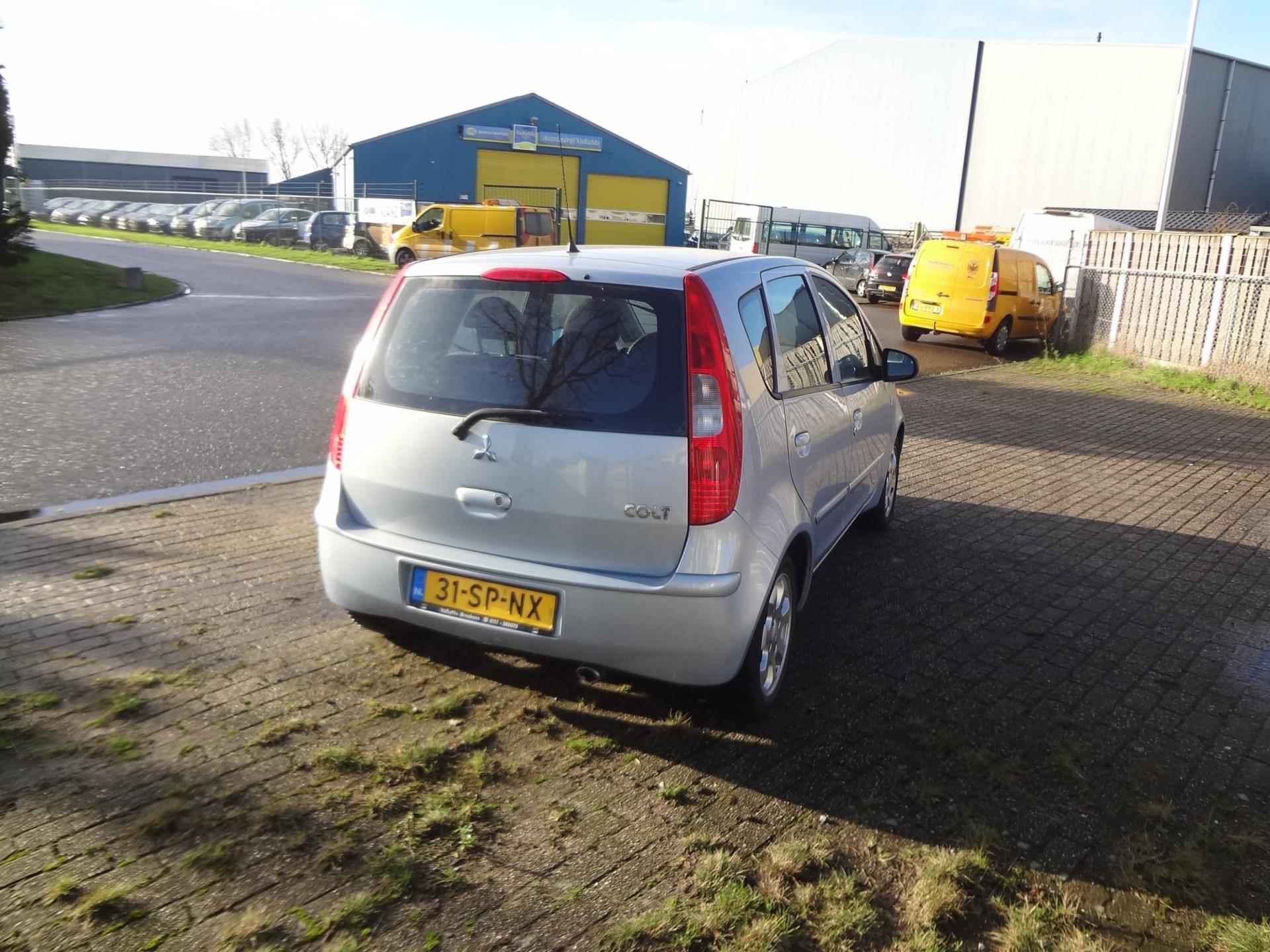 Mitsubishi Colt 1.3 Invite - 3/10