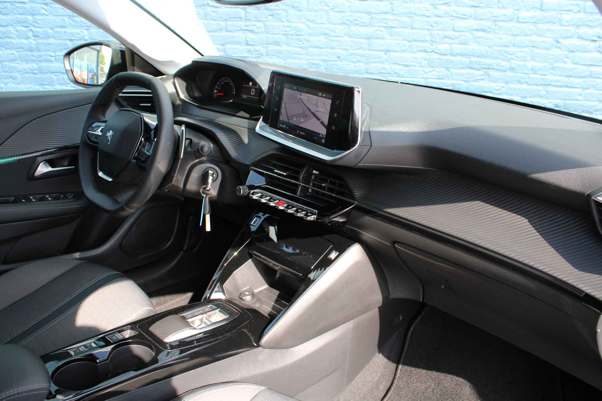 Peugeot 208 5drs Allure PureTech 100pk EAT8 | Automaat | Navigatie | Camera | Apple Carplay | 12.500 Km | - 4/32