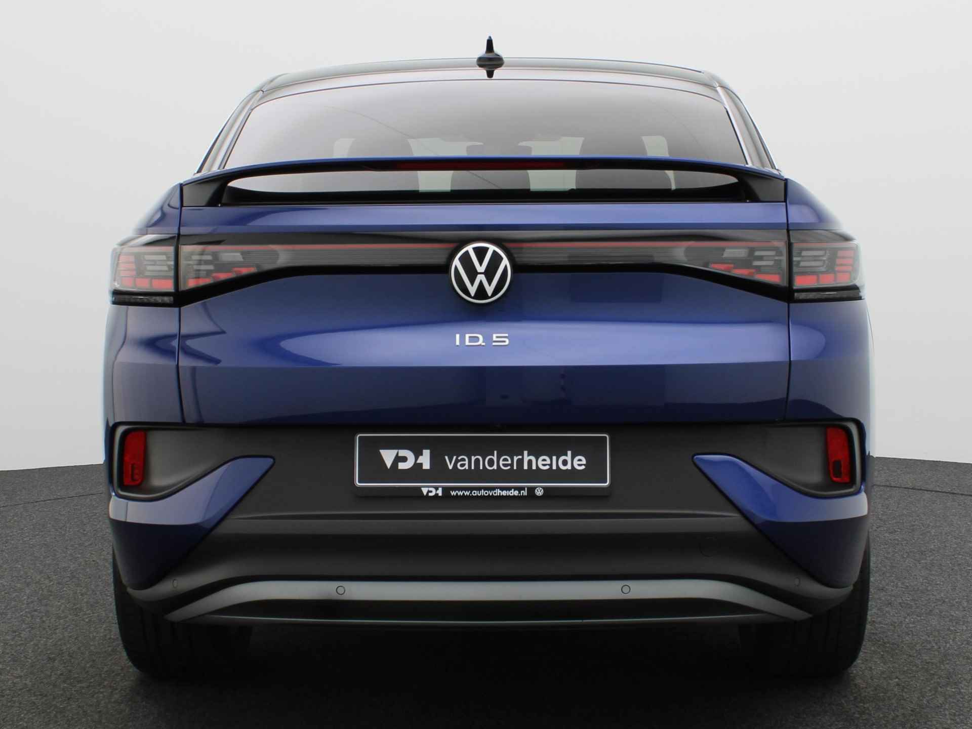 Volkswagen ID.5 Pro 77 kWh 204PK Panoramadak, 360 gr. camera, Matrix-LED, winterpakket, keyless, easy open, alarm, 19'' lichtmetaal - 11/48