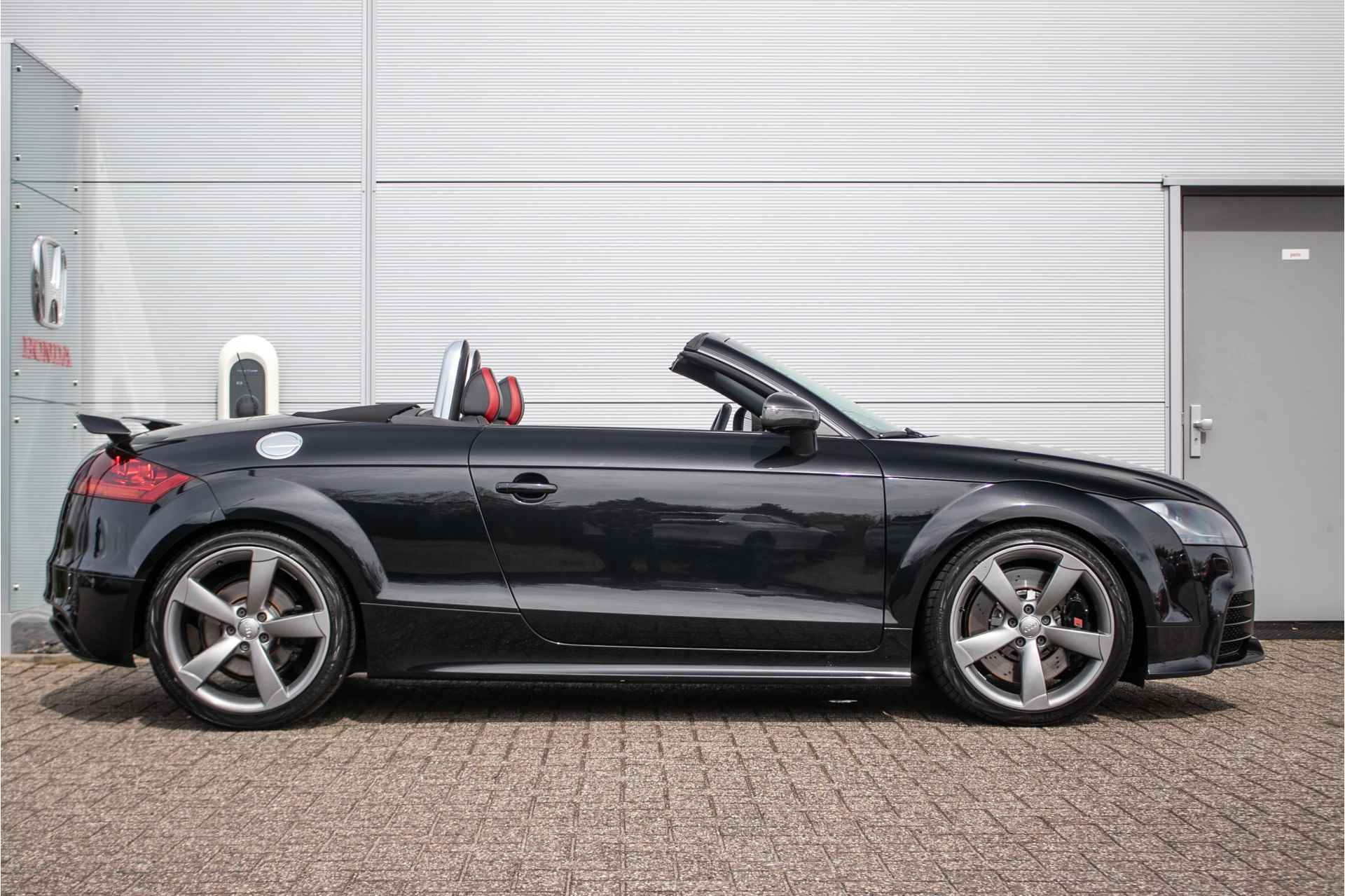 Audi TT Roadster 2.5 T TT RS Pro Line All-in rijklaarprijs | Miltek | Carbon | Nieuw dak | Volledige onderhoudshist. - 2/61