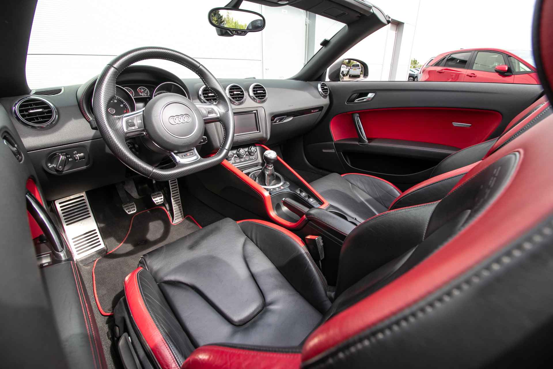Audi TT Roadster 2.5 T TT RS Pro Line All-in rijklaarprijs | Miltek | Carbon | Nieuw dak | Volledige onderhoudshist. - 5/61