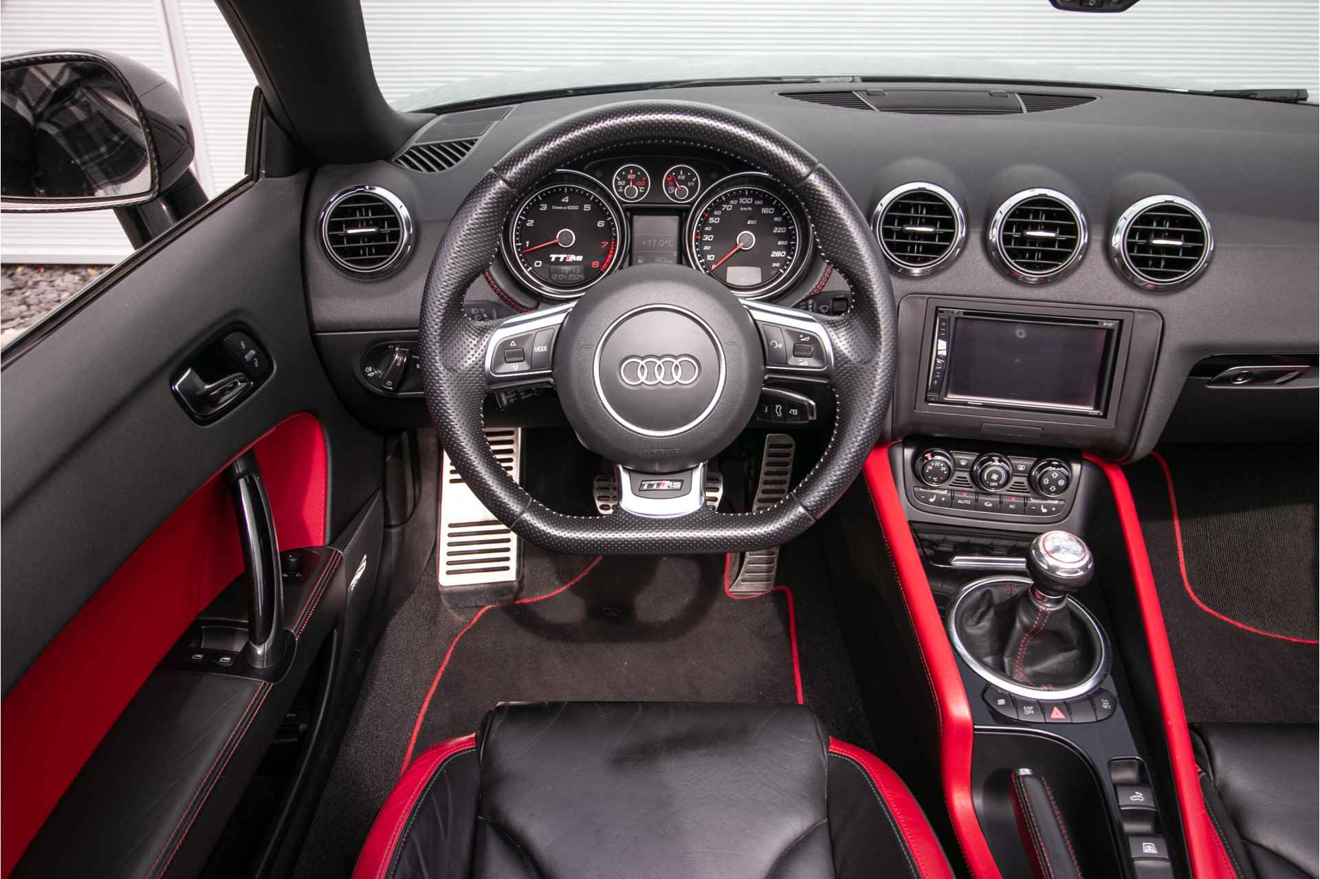 Audi TT Roadster 2.5 T TT RS Pro Line All-in rijklaarprijs | Miltek | Carbon | Nieuw dak | Volledige onderhoudshist. - 12/61