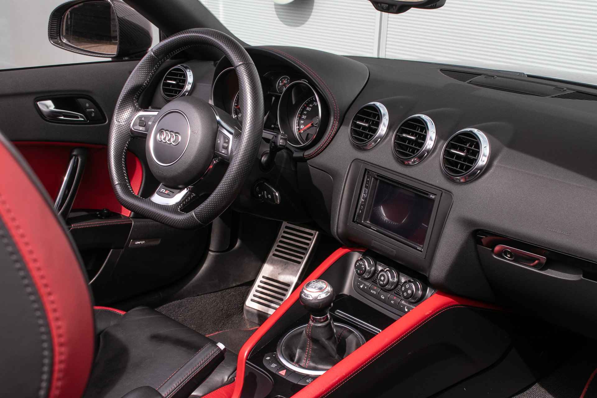 Audi TT Roadster 2.5 T TT RS Pro Line All-in rijklaarprijs | Miltek | Carbon | Nieuw dak | Volledige onderhoudshist. - 17/61