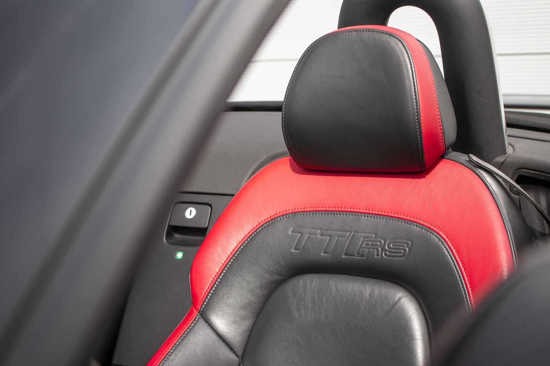 Audi TT Roadster 2.5 T TT RS Pro Line All-in rijklaarprijs | Miltek | Carbon | Nieuw dak | Volledige onderhoudshist. - 20/61