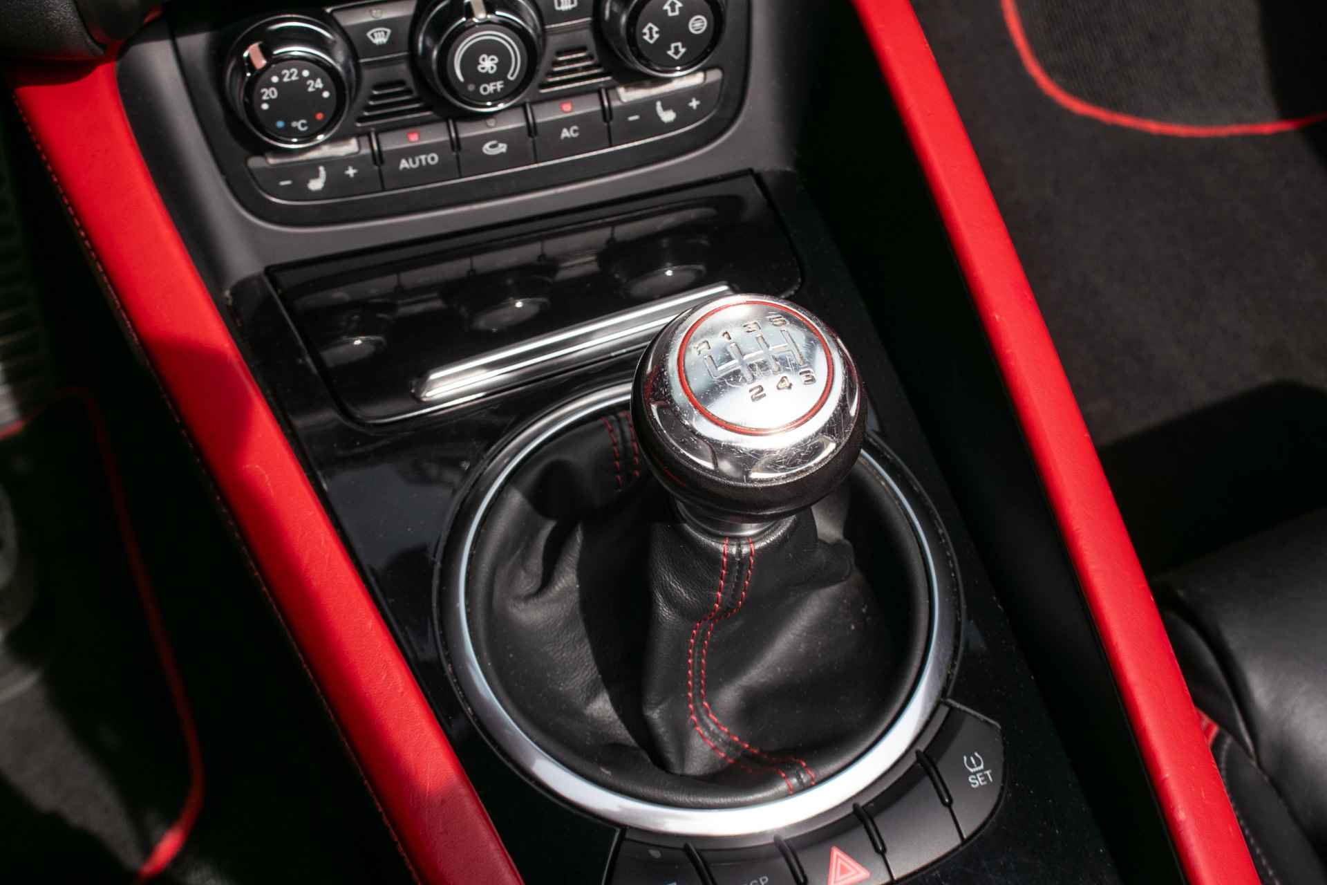 Audi TT Roadster 2.5 T TT RS Pro Line All-in rijklaarprijs | Miltek | Carbon | Nieuw dak | Volledige onderhoudshist. - 26/61