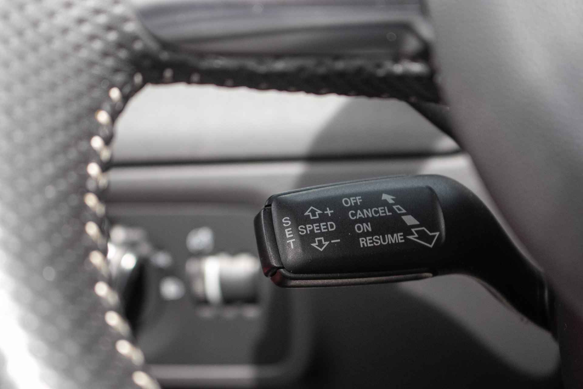 Audi TT Roadster 2.5 T TT RS Pro Line All-in rijklaarprijs | Miltek | Carbon | Nieuw dak | Volledige onderhoudshist. - 54/61