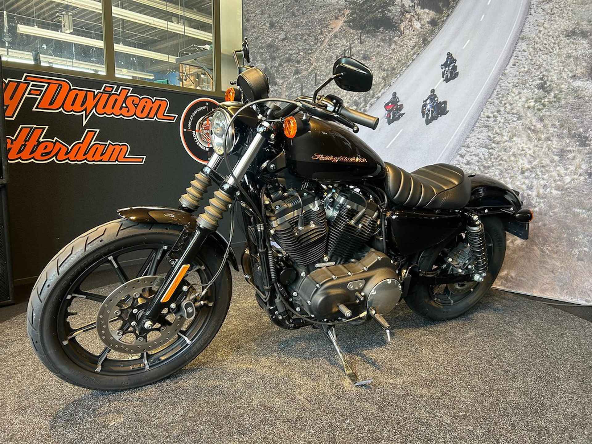 Harley-Davidson XL883 N Sportster Iron - 5/10