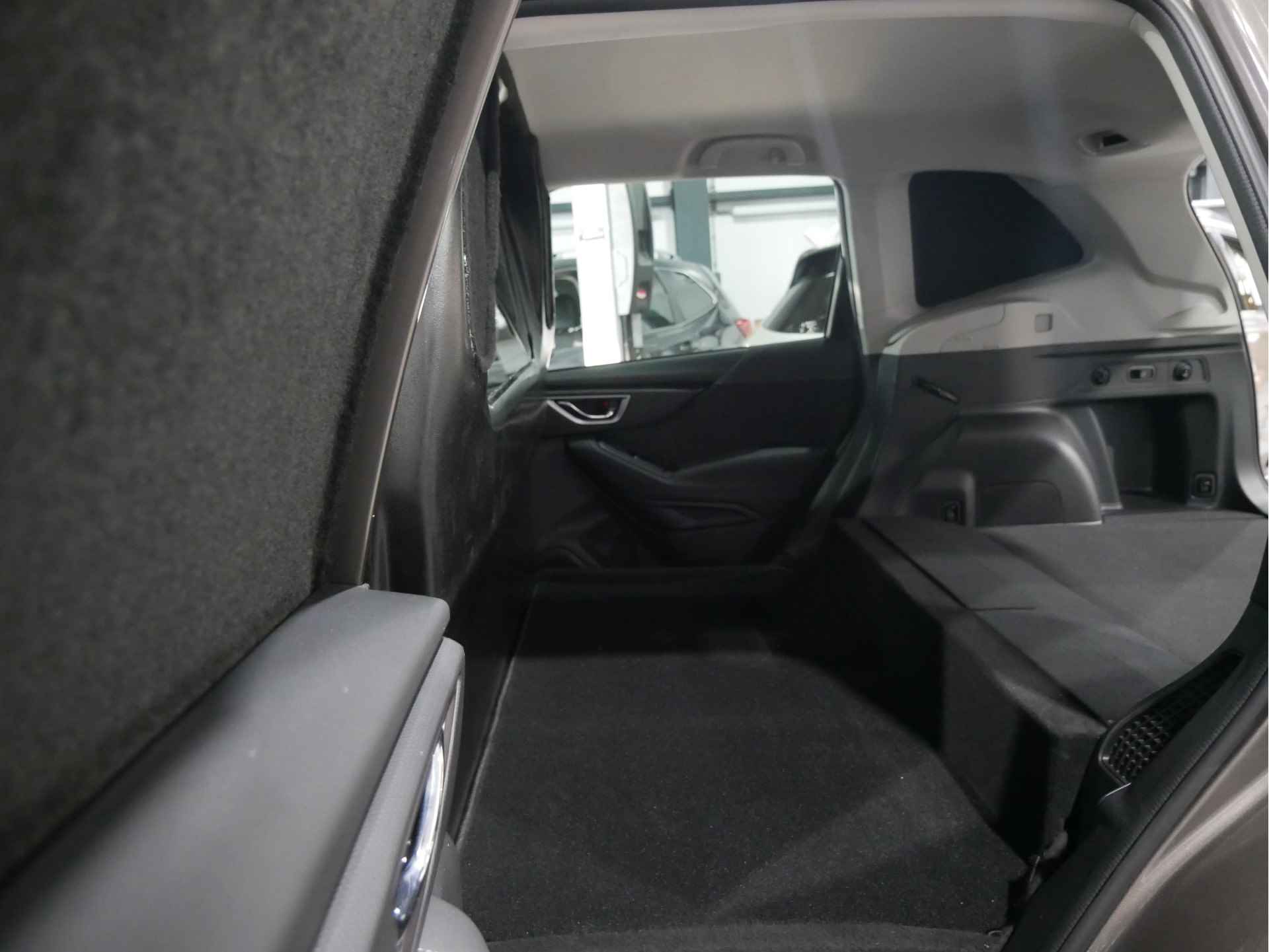 Subaru Forester VAN 2.0i GRIJS KENTEKEN Luxury ex BTW Eye-Sight / Navigatie / Apple Carplay en android auto - 14/45