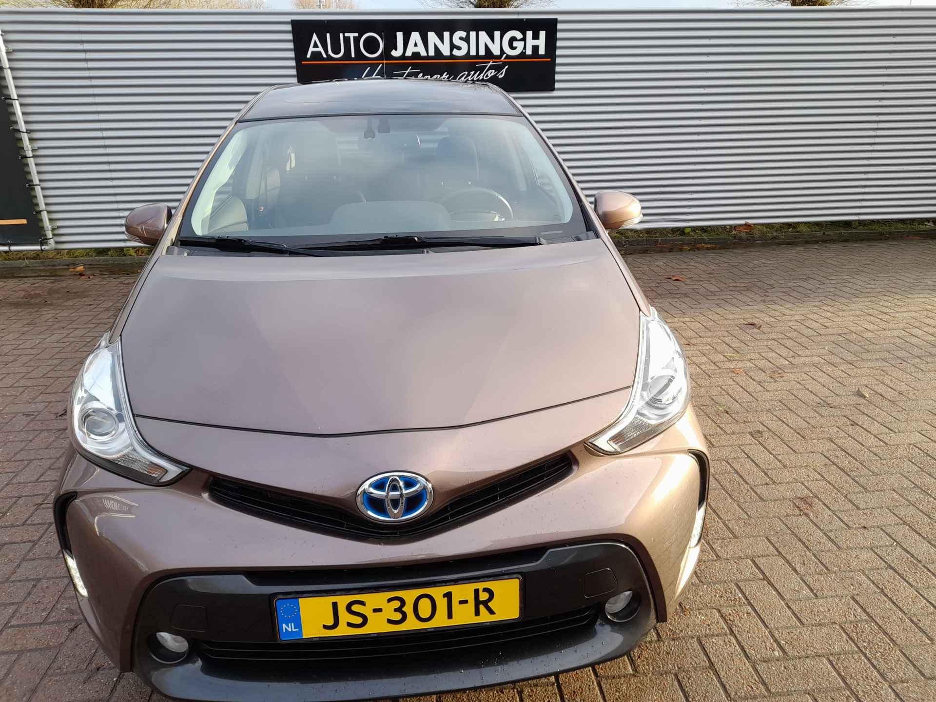 Toyota Prius+ 1.8 Dynamic 7 Persoons met 86.115 km!!! | Panoramadak | Clima | Cruise | Navigatie | Camera | Stoelverwarming | RIJKLAARPRIJS INCL 12 MAANDEN GARANTIE EN BEURT - 8/27