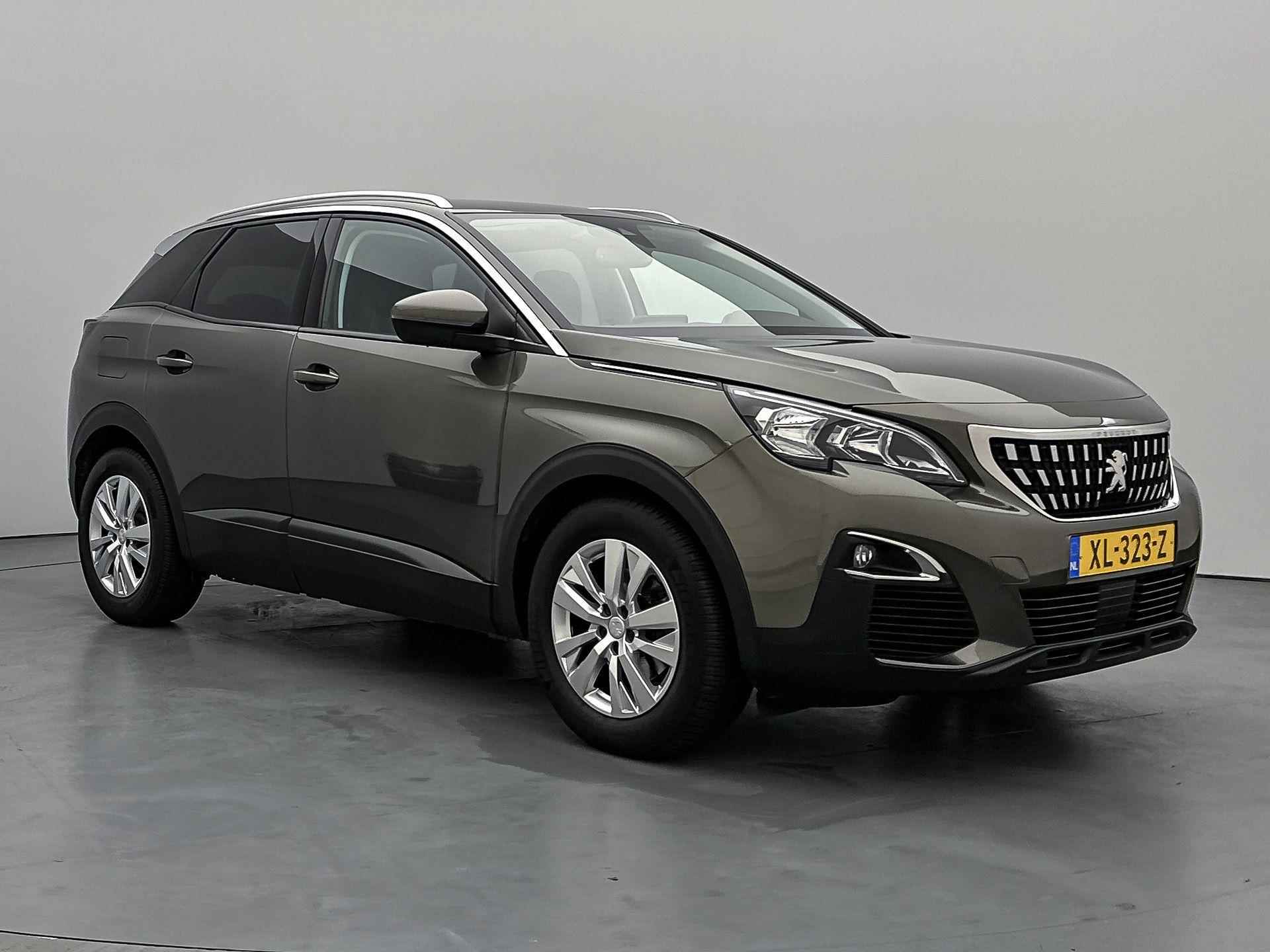 Peugeot 3008 SUV Executive 130pk | Navigatie | Climate Control | Cruise Control | Parkeersensoren | Bluetooth | Apple Carplay / Android Auto | Draadloze telefoonlader | Regensensor | Donker getint glas | Dealeronderhouden | Trekhaak | 17" lichtmetalen velgen | - 3/32