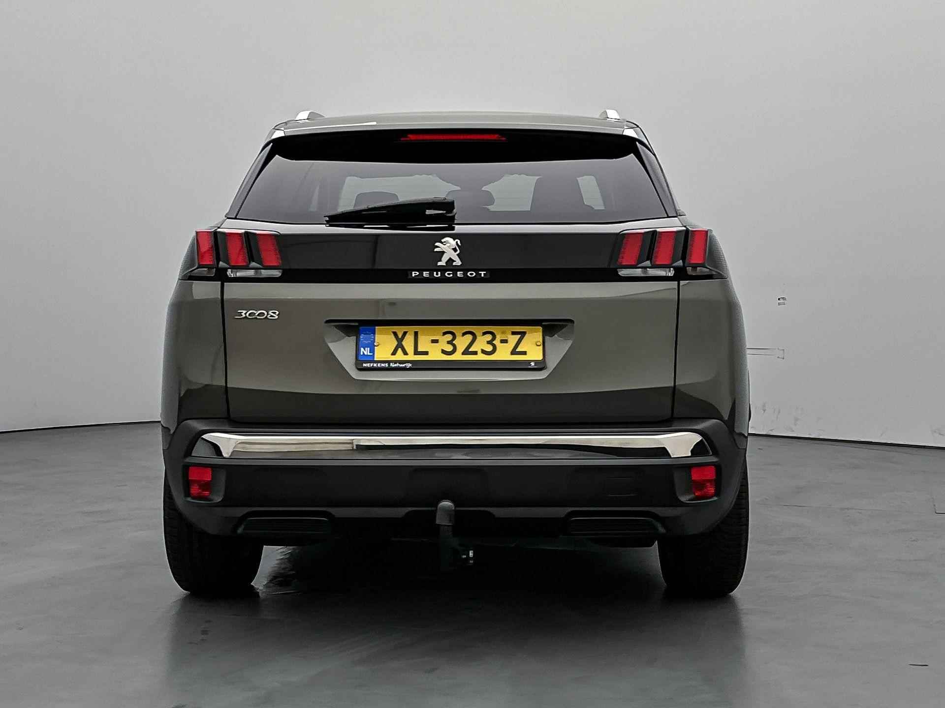 Peugeot 3008 SUV Executive 130pk | Navigatie | Climate Control | Cruise Control | Parkeersensoren | Bluetooth | Apple Carplay / Android Auto | Draadloze telefoonlader | Regensensor | Donker getint glas | Dealeronderhouden | Trekhaak | 17" lichtmetalen velgen | - 8/32