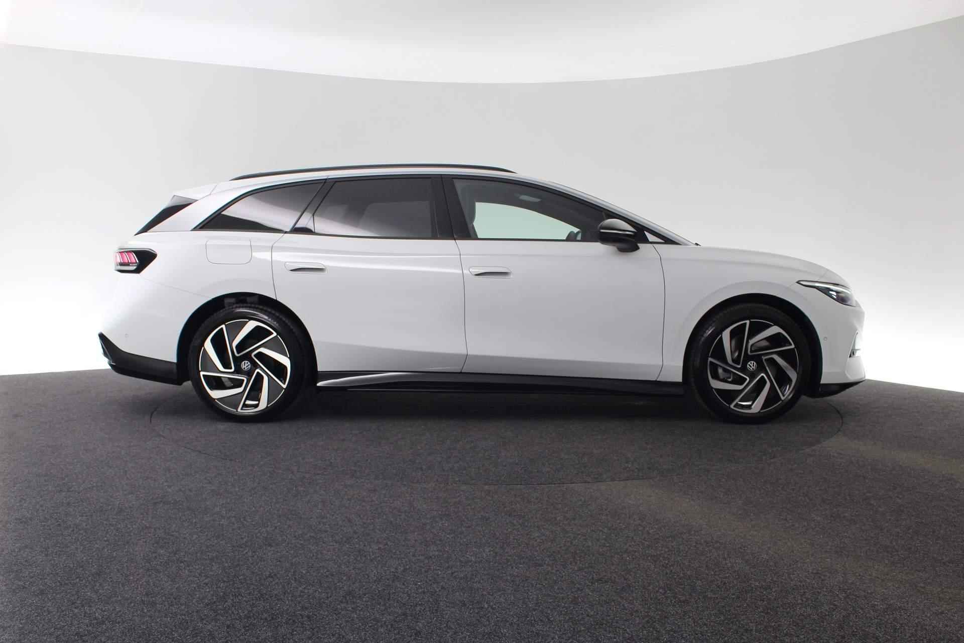 Volkswagen ID.7 Tourer First Edition 77 kWh 286PK - 26/57