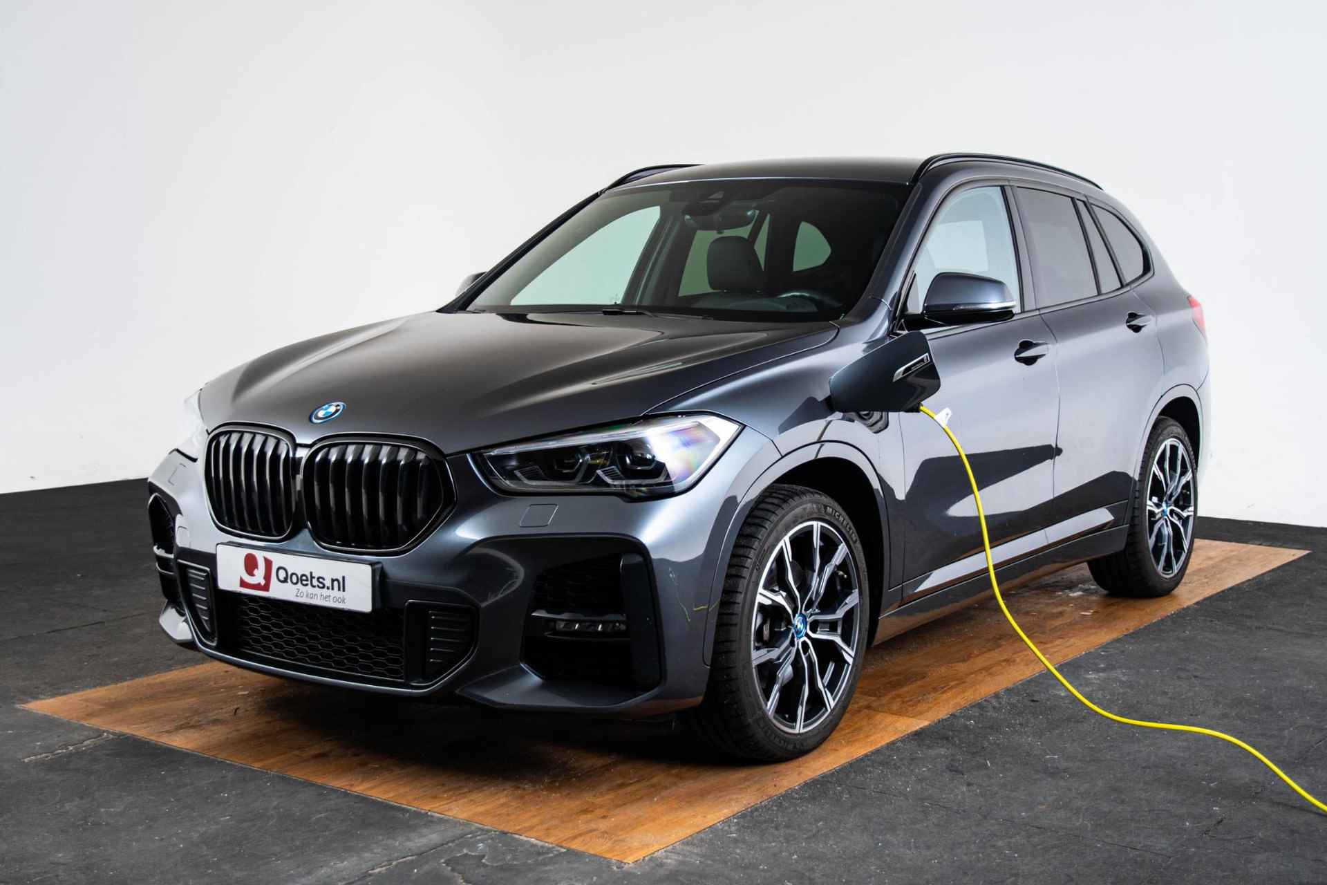 BMW X1 xDrive25e Executive M Sport - Elektrische Achterklep - Cruise Control - Elektrisch Verwarmde Voorstoelen/Stuurwiel - Getinte Ruiten - Armsteun voor - Park Distance Control achter - Bandenspanningsweergavesysteem - - 22/69