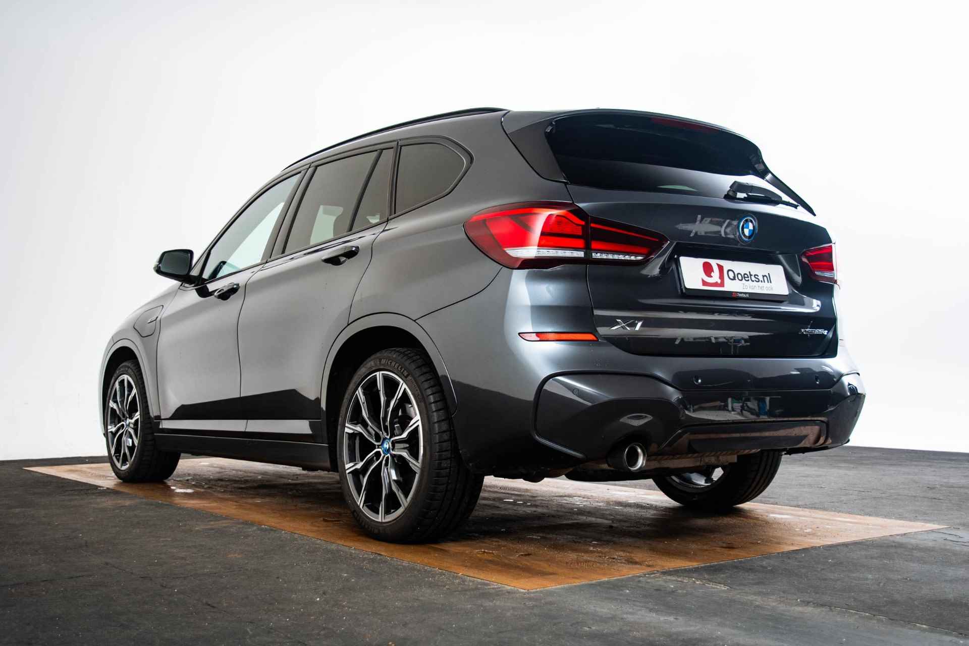 BMW X1 xDrive25e Executive M Sport - Elektrische Achterklep - Cruise Control - Elektrisch Verwarmde Voorstoelen/Stuurwiel - Getinte Ruiten - Armsteun voor - Park Distance Control achter - Bandenspanningsweergavesysteem - - 37/69