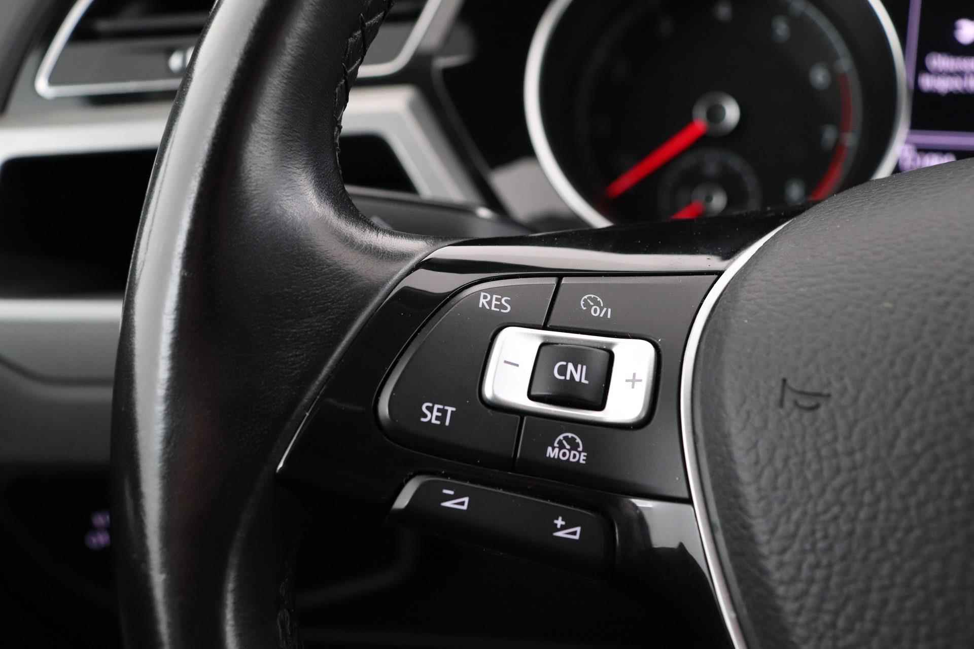 Volkswagen Touran 1.2 TSI Comfortline 7p | Trekhaak | Apple CarPlay | Org NL | 1e Eig | NAP | Navigatie | Camera | Climate Control - 28/39