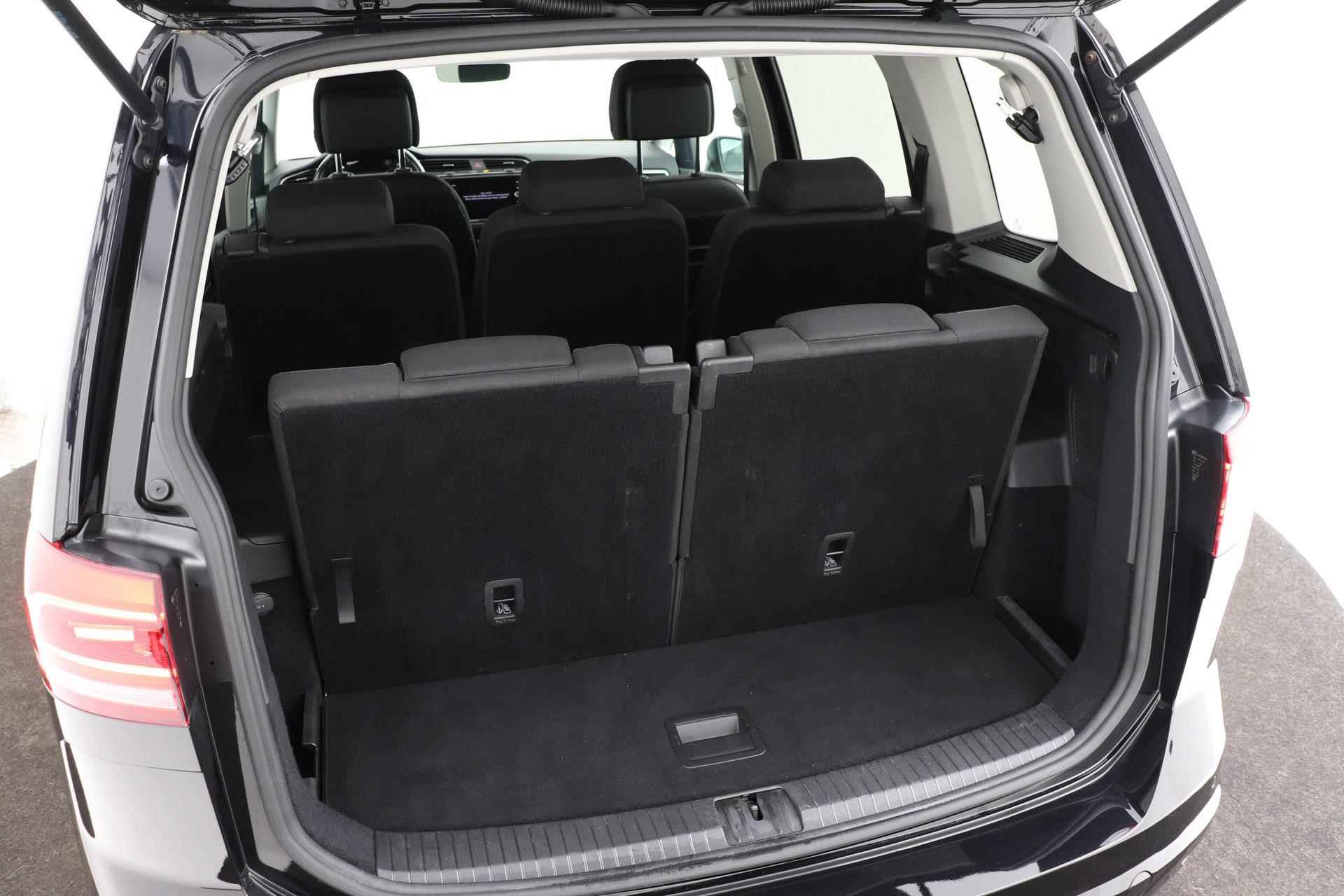 Volkswagen Touran 1.2 TSI Comfortline 7p | Trekhaak | Apple CarPlay | Org NL | 1e Eig | NAP | Navigatie | Camera | Climate Control - 29/39