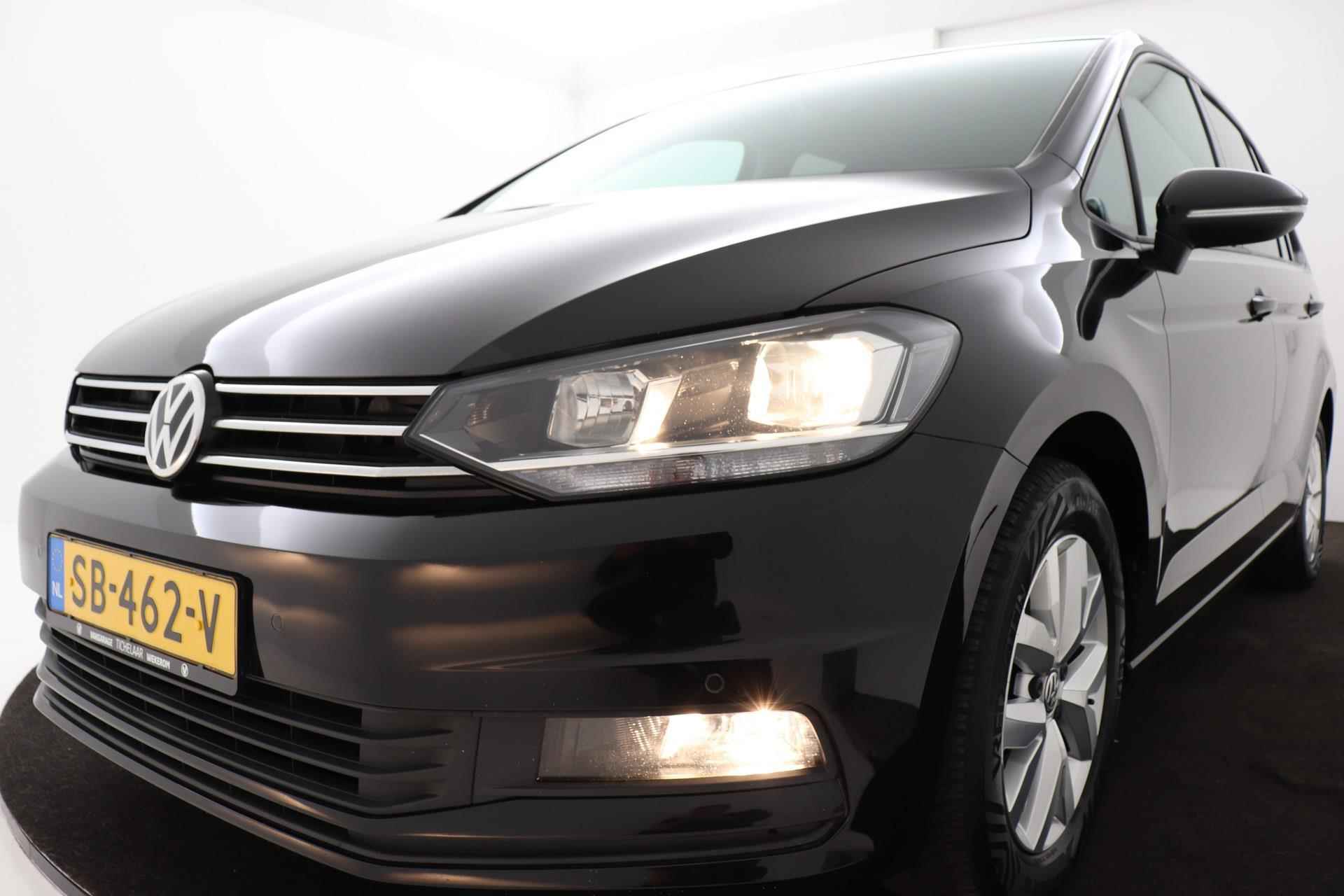 Volkswagen Touran 1.2 TSI Comfortline 7p | Trekhaak | Apple CarPlay | Org NL | 1e Eig | NAP | Navigatie | Camera | Climate Control - 32/39