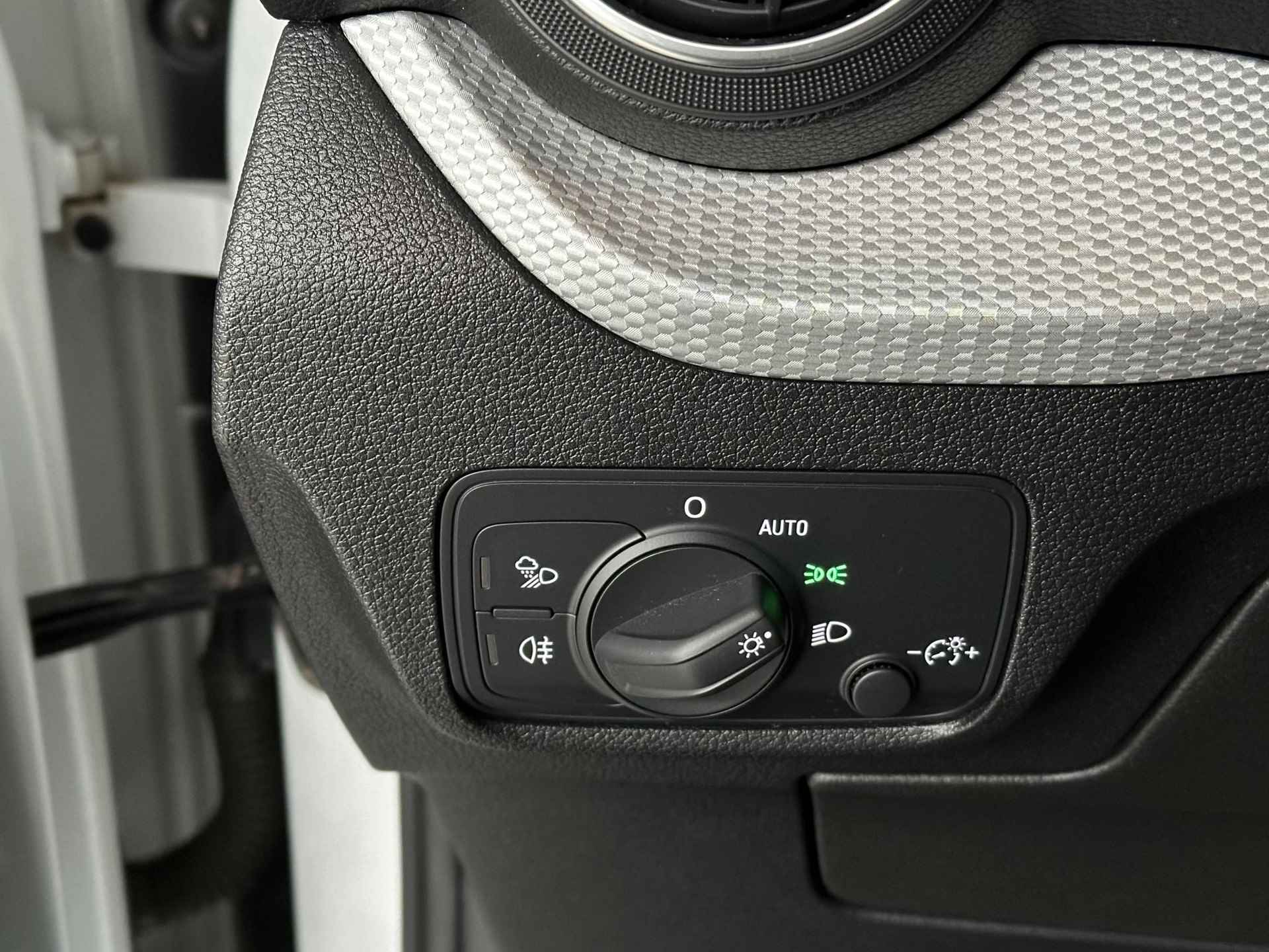 Audi Q2 35 TFSI S Edition Stoelverwarming | Camera| Matrix verlichting - 20/34