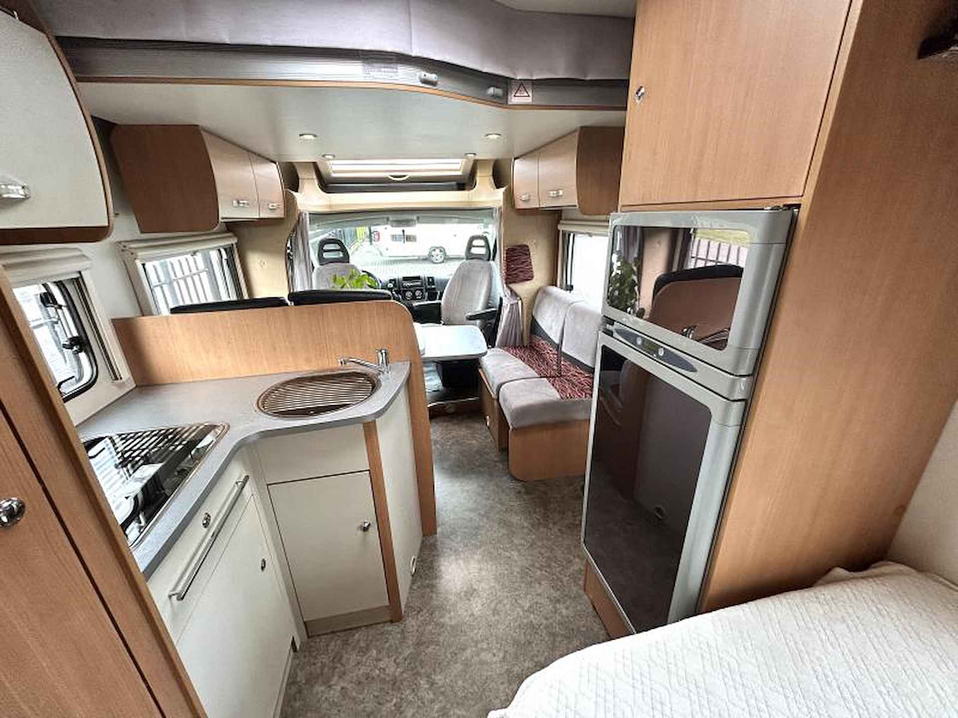 Chausson Flash 6 vastbed/hefbed/Euro5/6.6m - 8/25