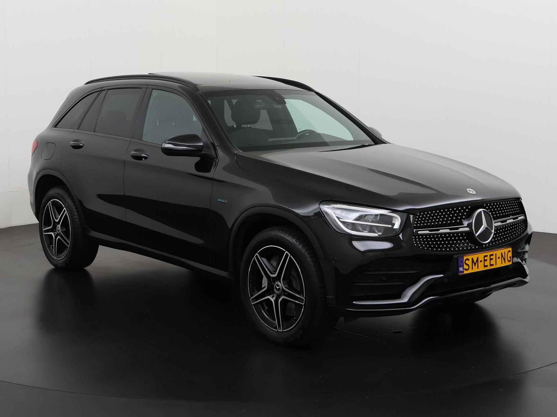 Mercedes-Benz GLC-klasse 300e 4MATIC AMG Premium Night | Panorama/schuifdak | Camera  | Carplay | Zondag Open! - 30/43