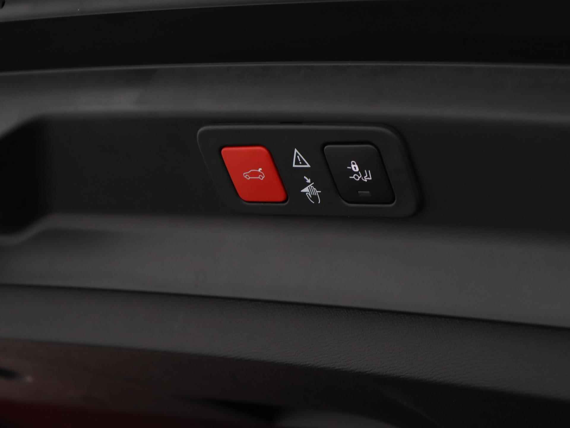 Peugeot 5008 Allure Pack Business 130pk Automaat | Navigatie | Camera | Elektrisch Bedienbare Achterklep | Stof/Kunstlederen Bekleding | Lichtmetalen Velgen 18" - 18/37