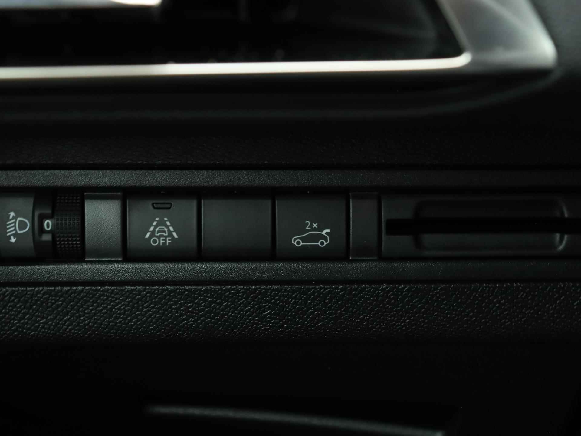 Peugeot 5008 Allure Pack Business 130pk Automaat | Navigatie | Camera | Elektrisch Bedienbare Achterklep | Stof/Kunstlederen Bekleding | Lichtmetalen Velgen 18" - 29/37