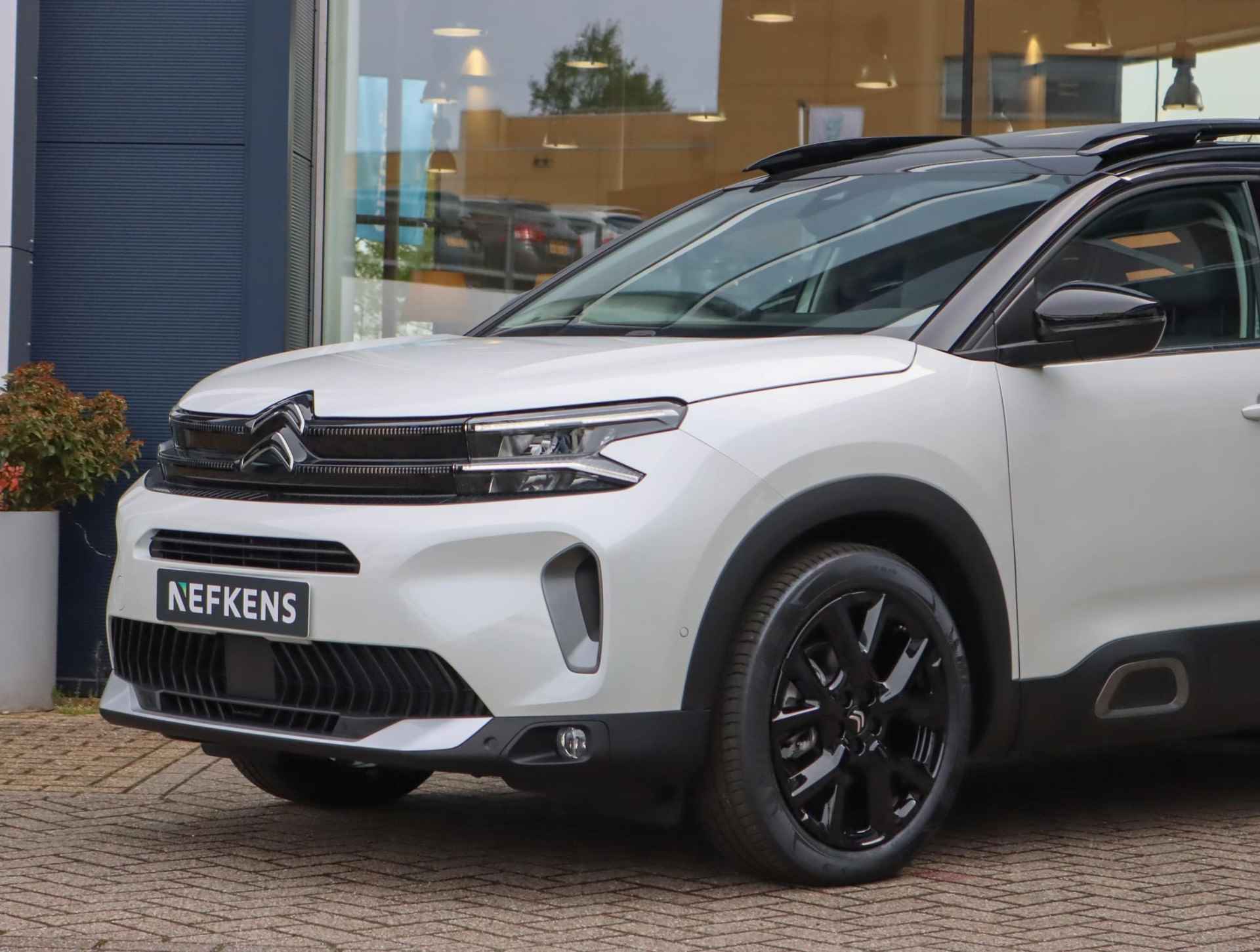 Citroen C5 Aircross 1.2 Hybrid 136 PK ë-Series Navigatie | Achteruitrijcamera | Panoramadak - 4/49