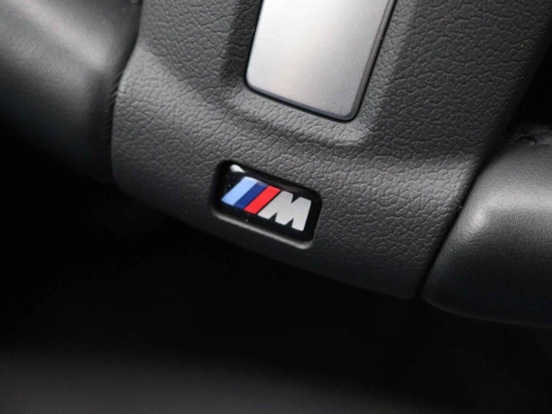 BMW 3-serie Touring 318i M Sport Corp. Lease | M-Pakket | Navi | Leder | Cruise | LED | PDC | M Aerodynamica | Sport Stuur, Stoelen, Onderstel | - 18/32