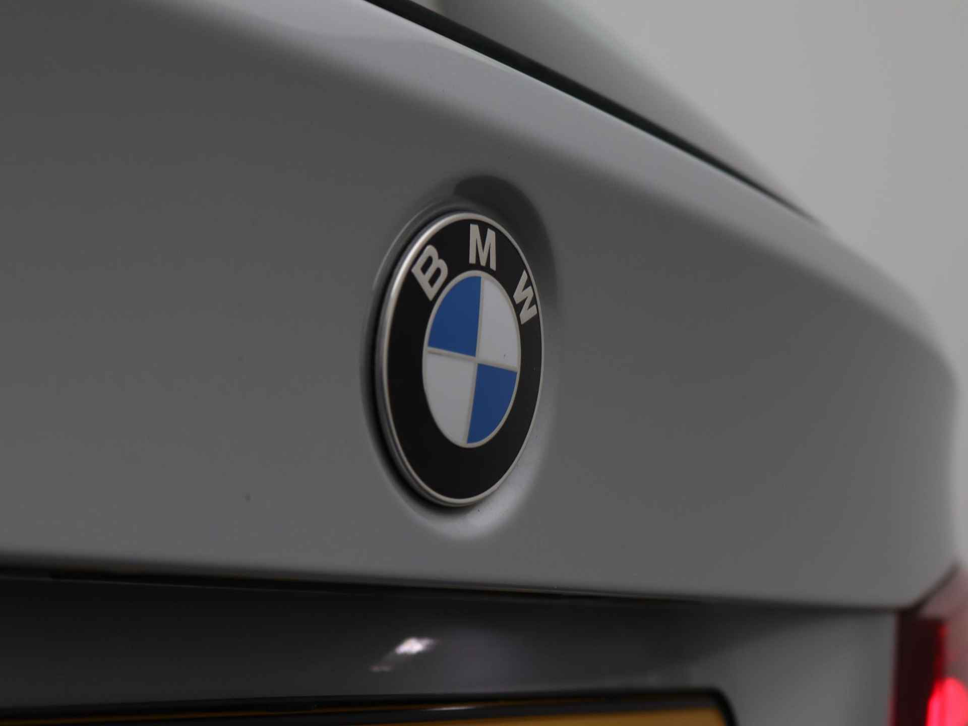 BMW 3-serie Touring 318i M Sport Corp. Lease | LEDER| NAV | ECC | LED | PDC | LMV | - 24/32