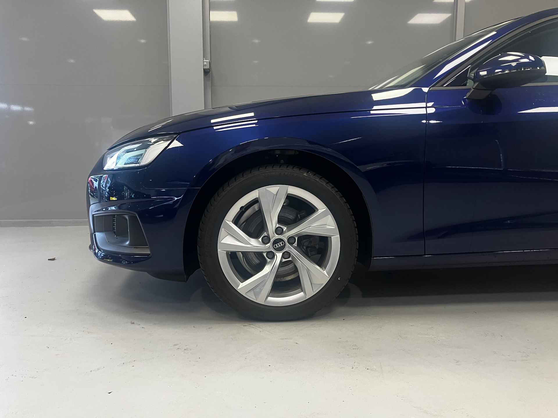 Audi A4 35 TFSI Pro Line | LED | | 18' Lichtmetalen velgen | Donker getint glas | NAP | - 15/44