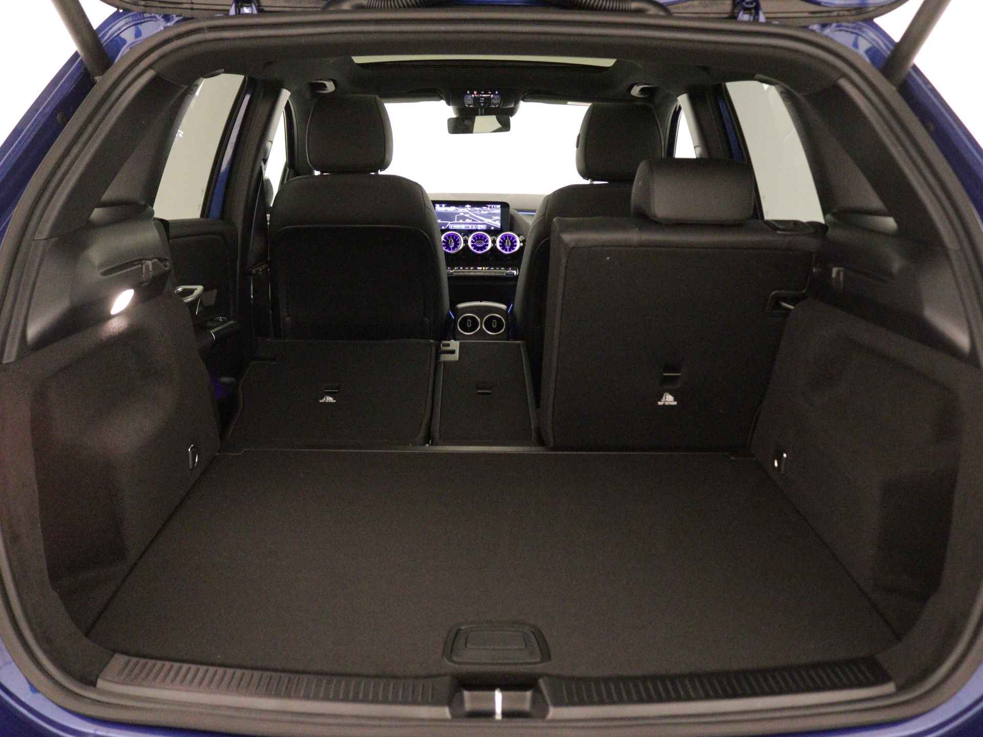 Mercedes-Benz B-Klasse 180 Luxury Line | Trekhaak | Panoramaschuifdak | Zitcomfortpakket | USB-pakket plus | Nightpakket | Dodehoekassistent | Verwarmde stoelen vooraan | EASY PACK achterklep | - 38/43