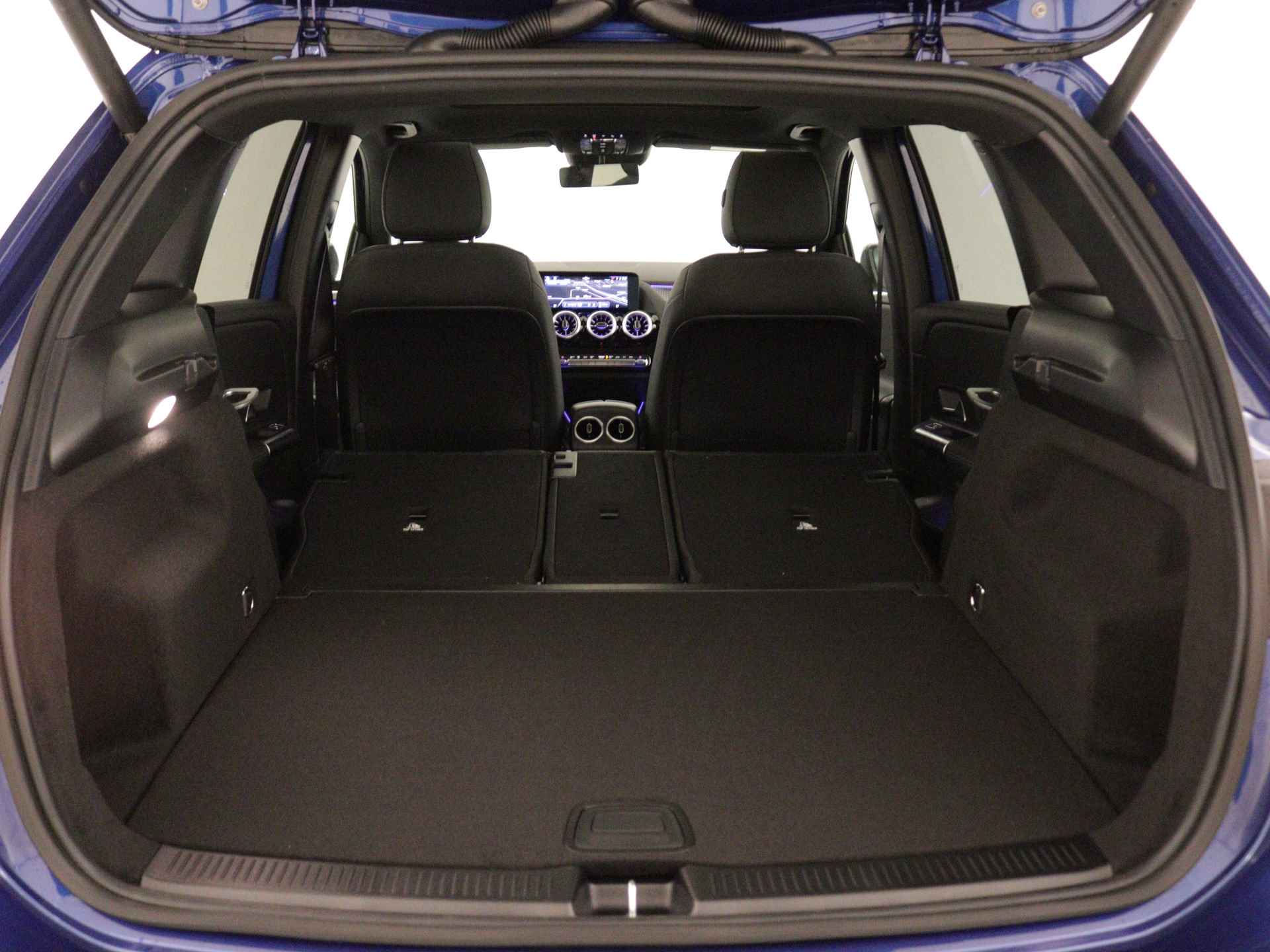 Mercedes-Benz B-Klasse 180 Luxury Line | Trekhaak | Panoramaschuifdak | Zitcomfortpakket | USB-pakket plus | Nightpakket | Dodehoekassistent | Verwarmde stoelen vooraan | EASY PACK achterklep | - 39/43