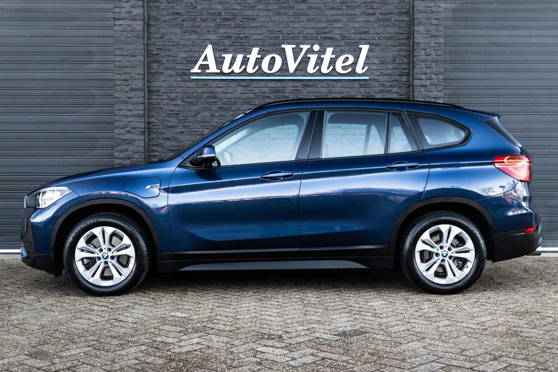 BMW X1 xDrive25e Advantage Steptronic | Sportstoelen | Stoel + Stuurverwarming | LED - 3/35