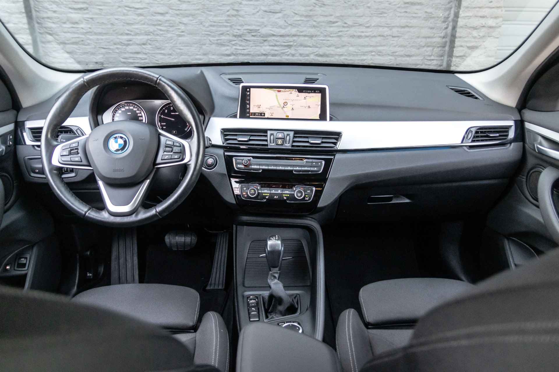 BMW X1 xDrive25e Advantage Steptronic | Sportstoelen | Stoel + Stuurverwarming | LED - 25/35