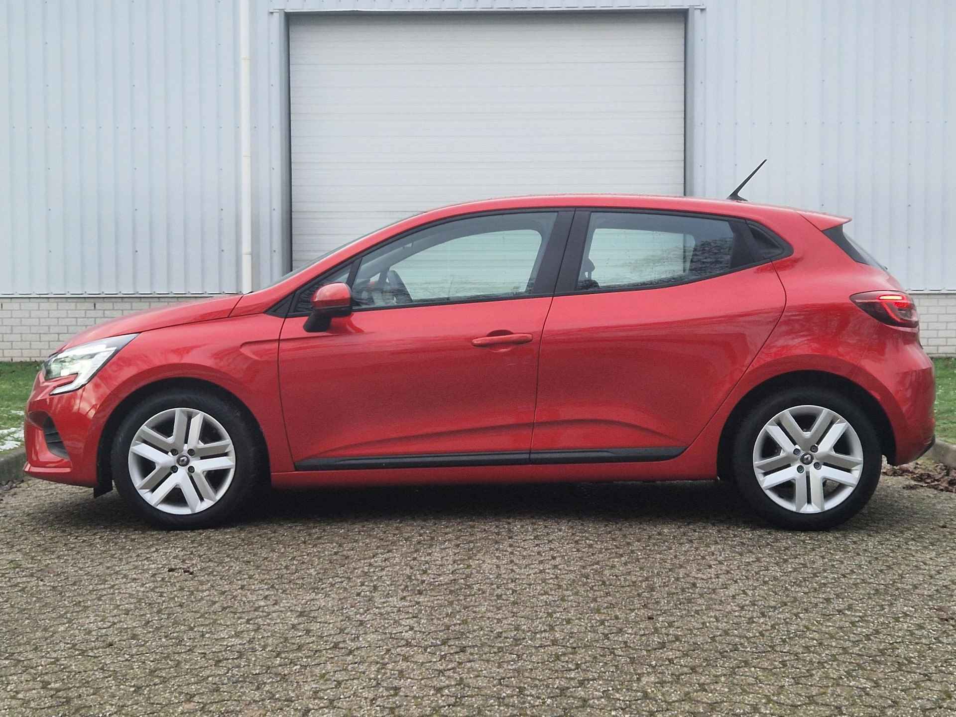 Renault Clio 1.0 TCe Bi-Fuel Zen / 1e Eigenaar / Dealer Onderhouden / All Season Banden / Apple Carplay / Android Auto / Parkeersensoren Achter / - 9/31