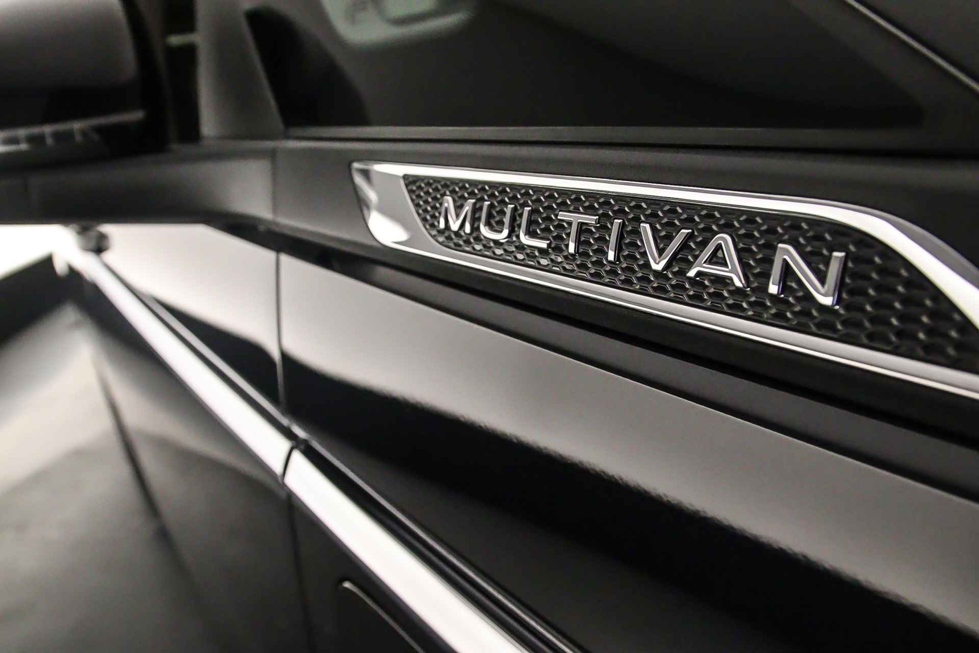 Volkswagen Multivan Style 1.4 eHybrid L2H1 | Navigatie | Wegklapbare Trekhaak | Adaptieve Cruise control - 58/61