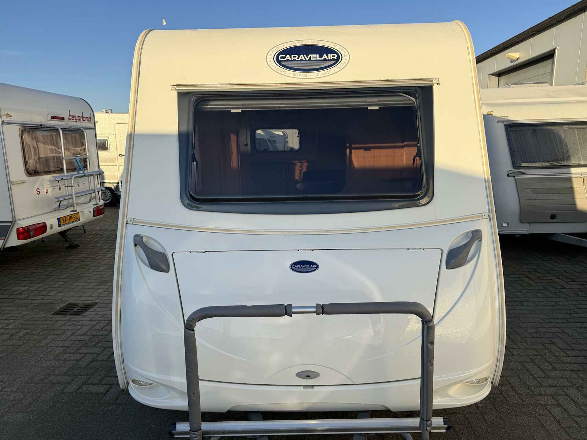 CARAVELAIR ALLEGRA 400,DWARSBED,VOORTENT,EINDKEUKEN,FIETS.DR - 7/21