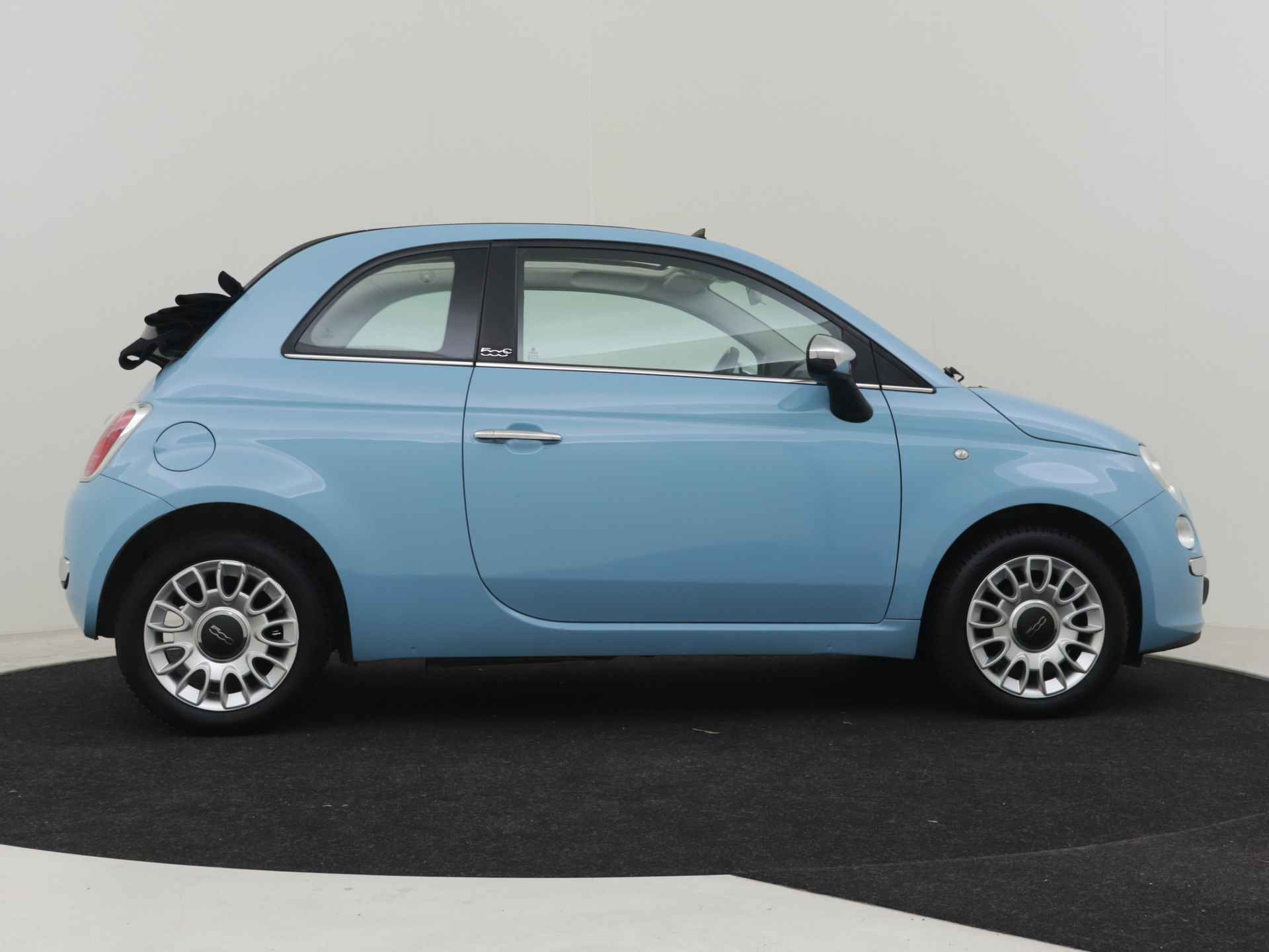 Fiat 500C 1.0 TwinAir Pop 66pk Cabrio | Elektrische ramen | Parkeersensoren achter | Radio cd mp3 | Airco | 15"LMV - 11/34