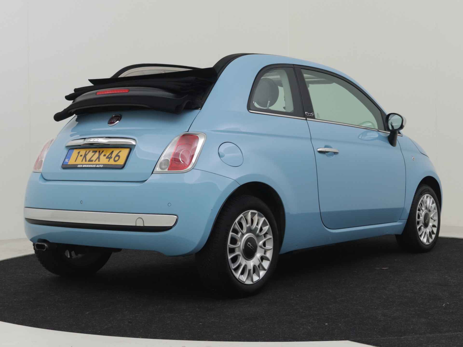 Fiat 500C 1.0 TwinAir Pop 66pk Cabrio | Elektrische ramen | Parkeersensoren achter | Radio cd mp3 | Airco | 15"LMV - 13/34