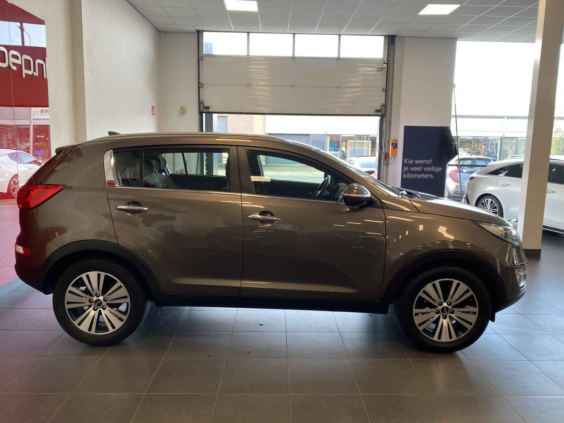 Kia Sportage 1.6 GDI DynamicLine | Audio-navigatie full map | Achteruitrij camera | Elektr. climate control | Cruise control | LM Velgen | Parkeersensoren achter | Start/Stop systeem | - 20/25