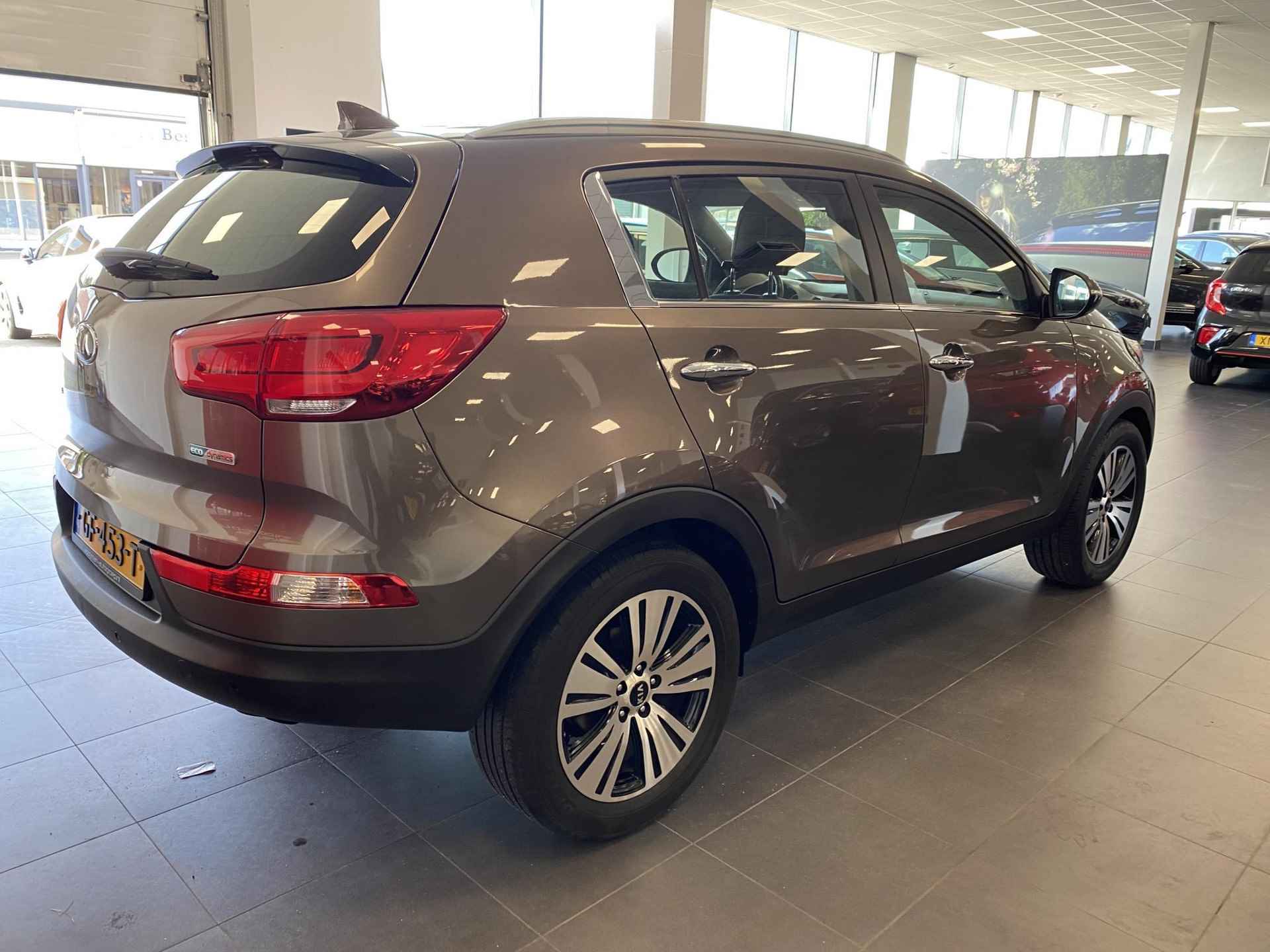 Kia Sportage 1.6 GDI DynamicLine | Audio-navigatie full map | Achteruitrij camera | Elektr. climate control | Cruise control | LM Velgen | Parkeersensoren achter | Start/Stop systeem | - 23/25