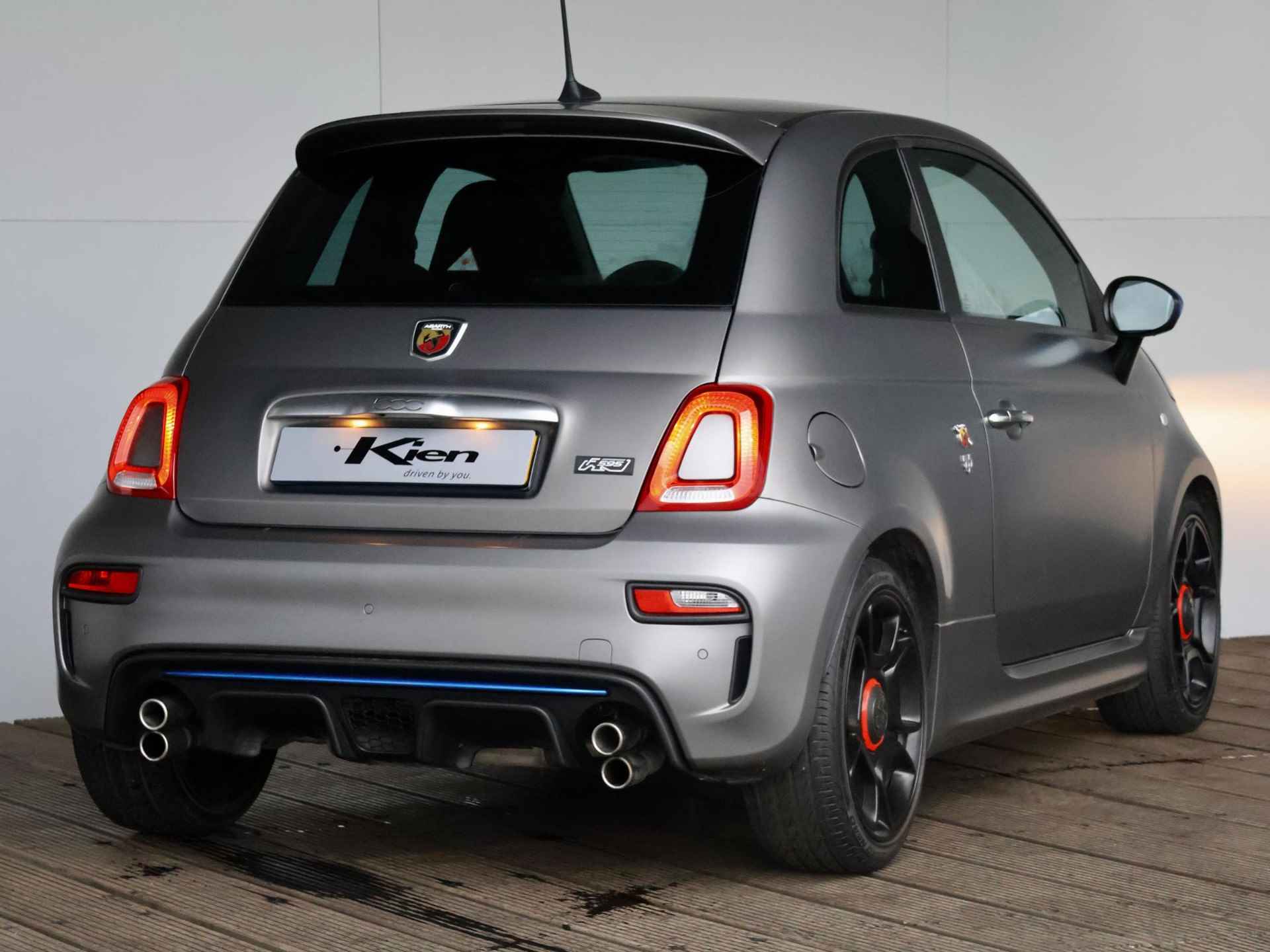 Abarth 595 1.4 T-Jet 165pk F595 - 5/31