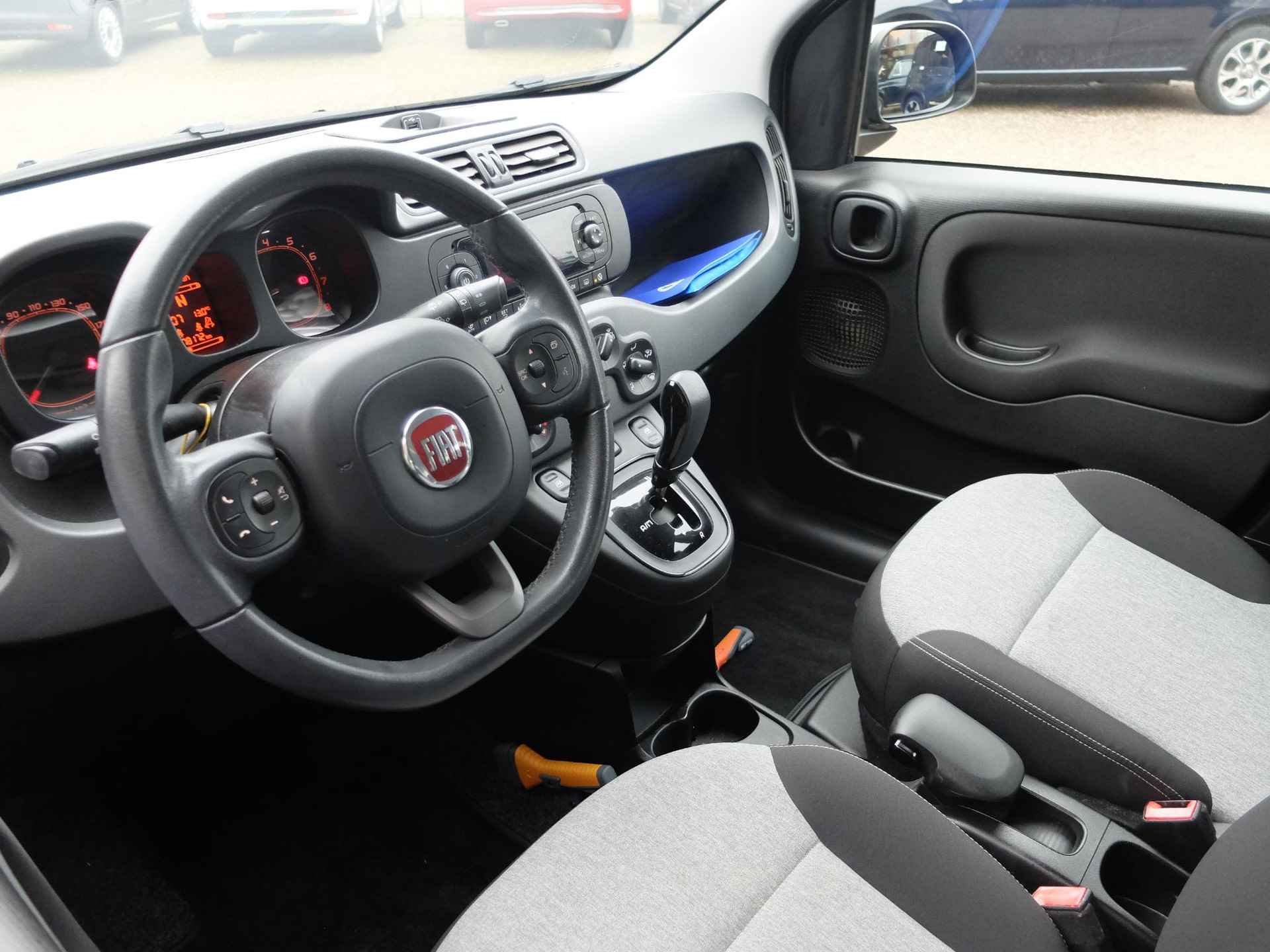 Fiat Panda 0.9 TwinAir Lounge AUTOMAAT I 1e eigenaar I Parkeersens. I Airco I Dealer Onderhouden - 6/15