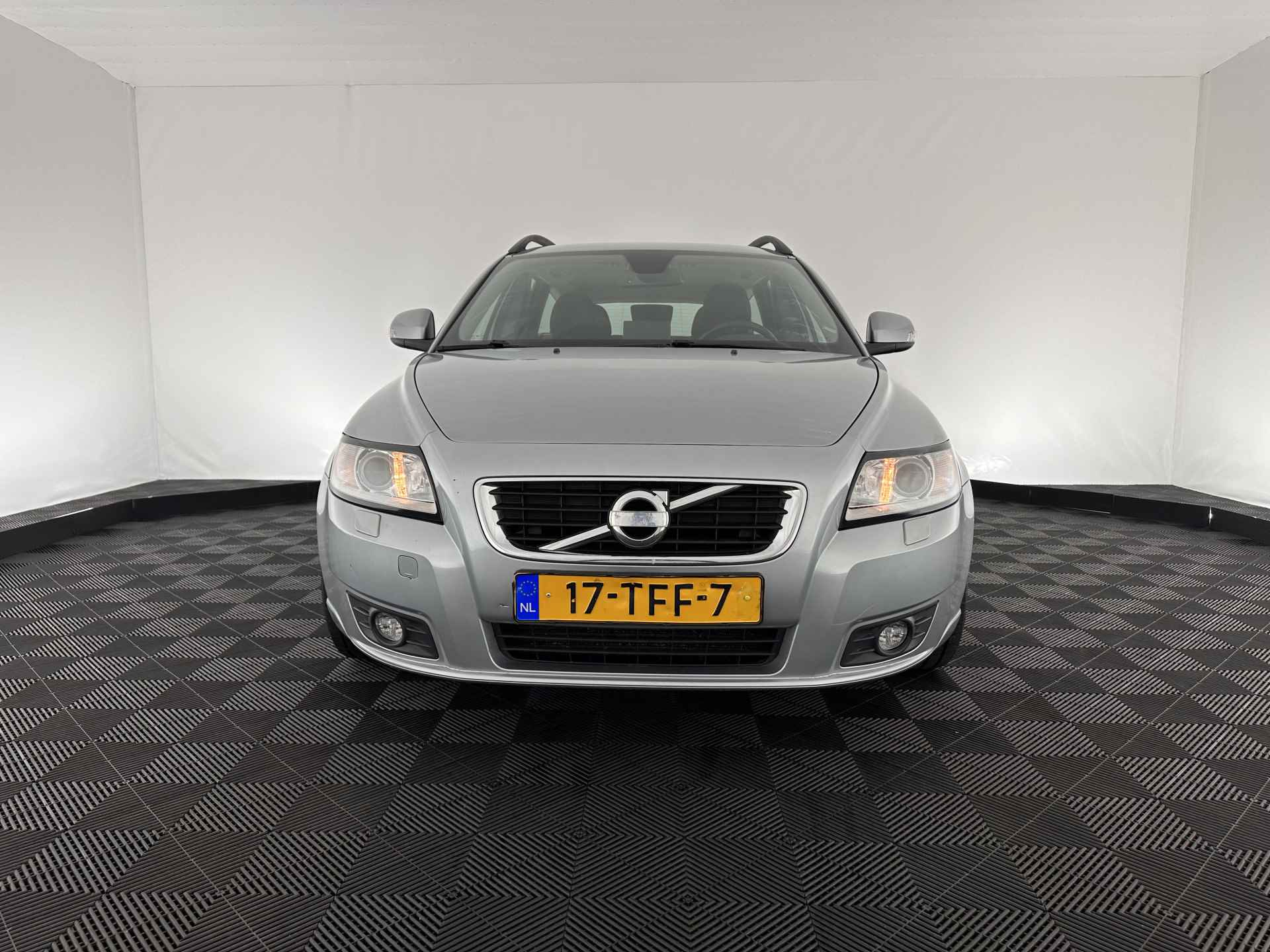 Volvo V50 1.6 D2 S/S Limited Edition *NAVI-FULLMAP | FULL-LEATHER | ECC | PDC | CRUISE | COMFORT-SEATS | 16''ALU* - 2/31