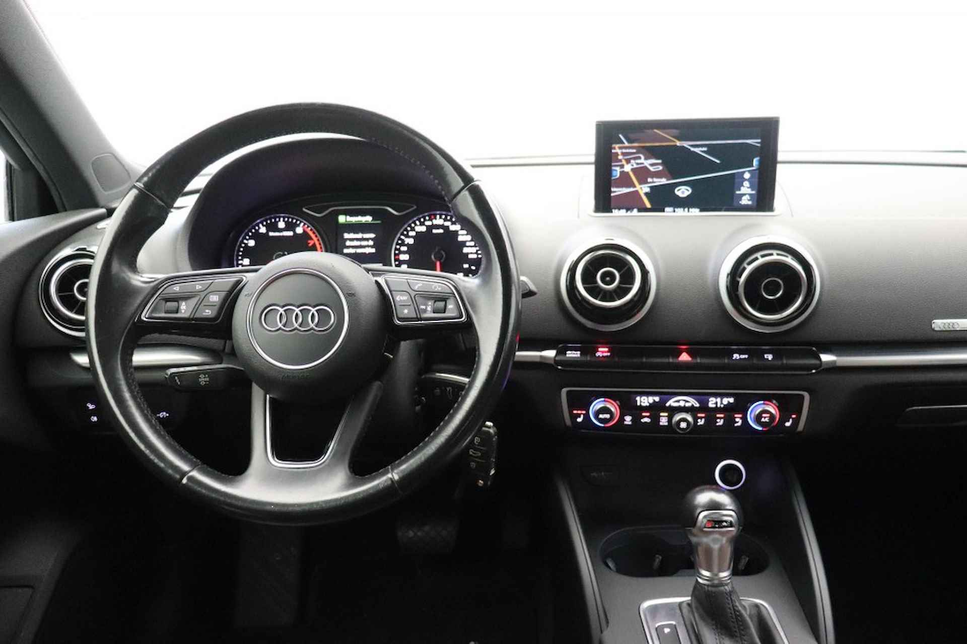 AUDI A3 30 TFSI Sport Edition Automaat - Carplay, Leer, Stoelverw. - 4/30