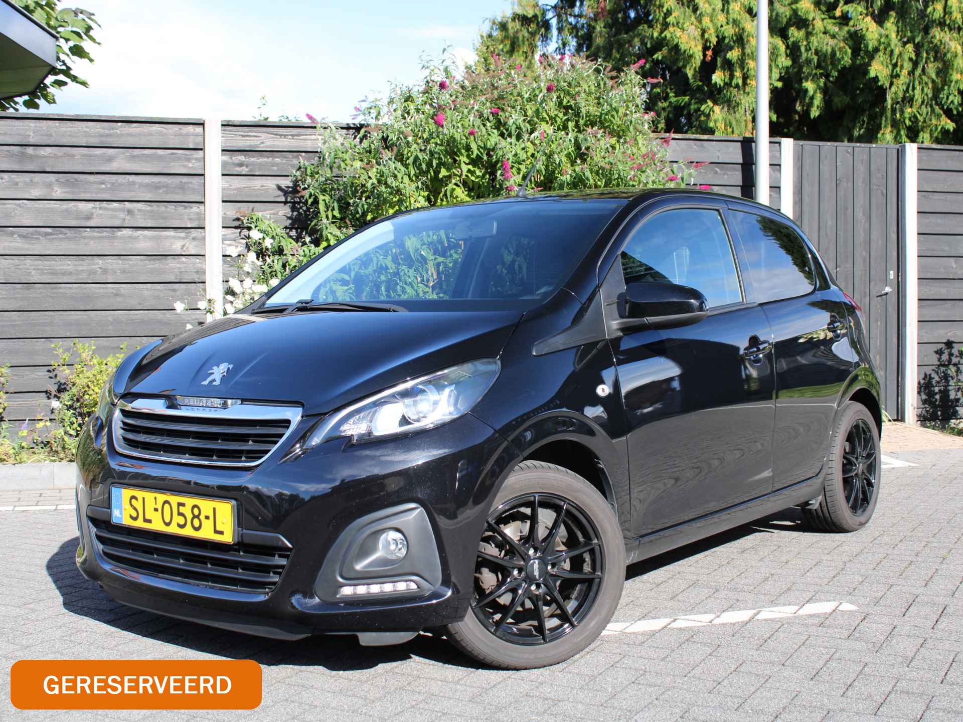 Peugeot 108 1.0 e-VTi Active 70PK 5DRS Airco, Elektrische ramen, DAB, Centrale deurvergrendeling, Achteruitrijcamera, LED Dagrijverlichting - 1/29