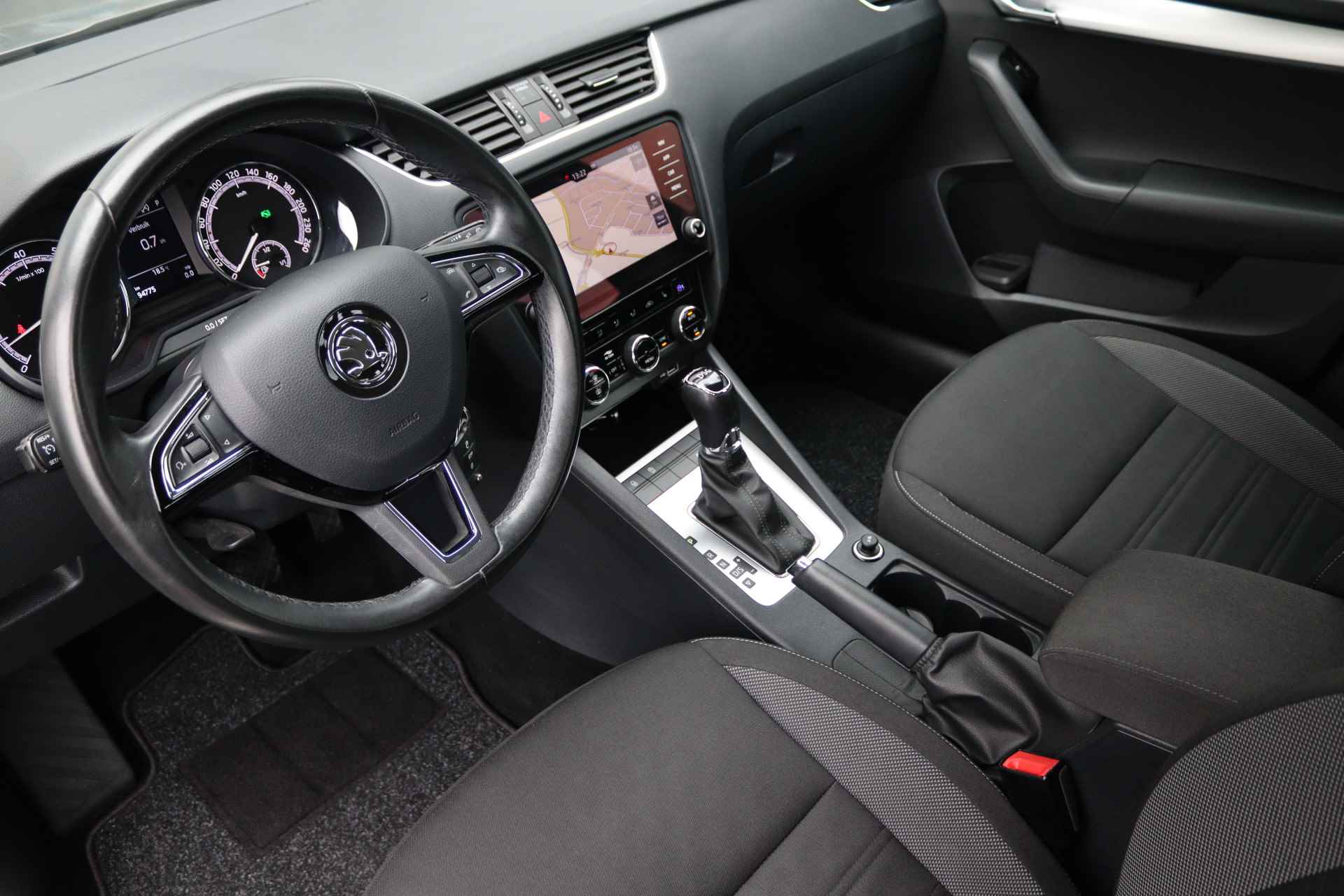 Škoda Octavia Combi 1.4 TSI 150 pk DSG Greentech Ambition Business | Navigatie | Climatronic | Trekhaak | PDC | Stoelverwarming | - 12/39