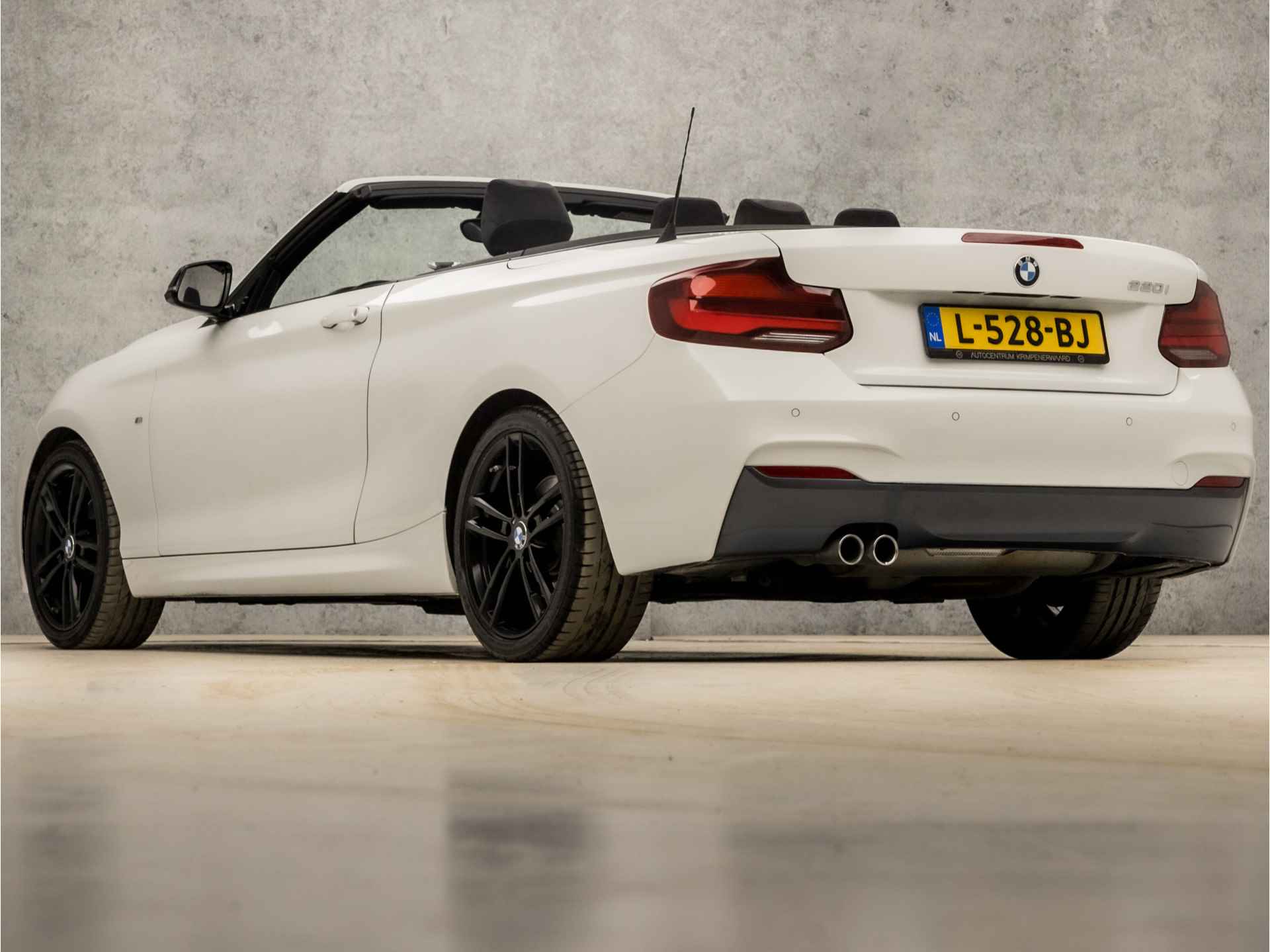 BMW 2 Serie Cabrio 220i M Sport 184Pk Automaat (FACELIFT, NAVIGATIE, M PAKKET, DEALER ONDERHOUDEN, STOELVERWARMING, ALCANTARA SPORTSTOELEN, DIGITAL COCKPIT, SPORT AUTOMAAT, FLIPPERS, NIEUWSTAAT) - 3/37