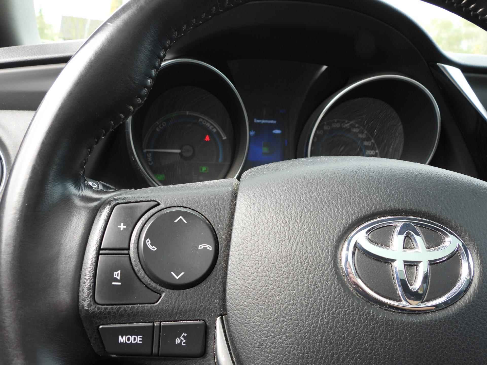 Toyota Auris 1.8 Hybrid Trend NAVI/PANODAK/CLIMA/16"LMV! - 13/38